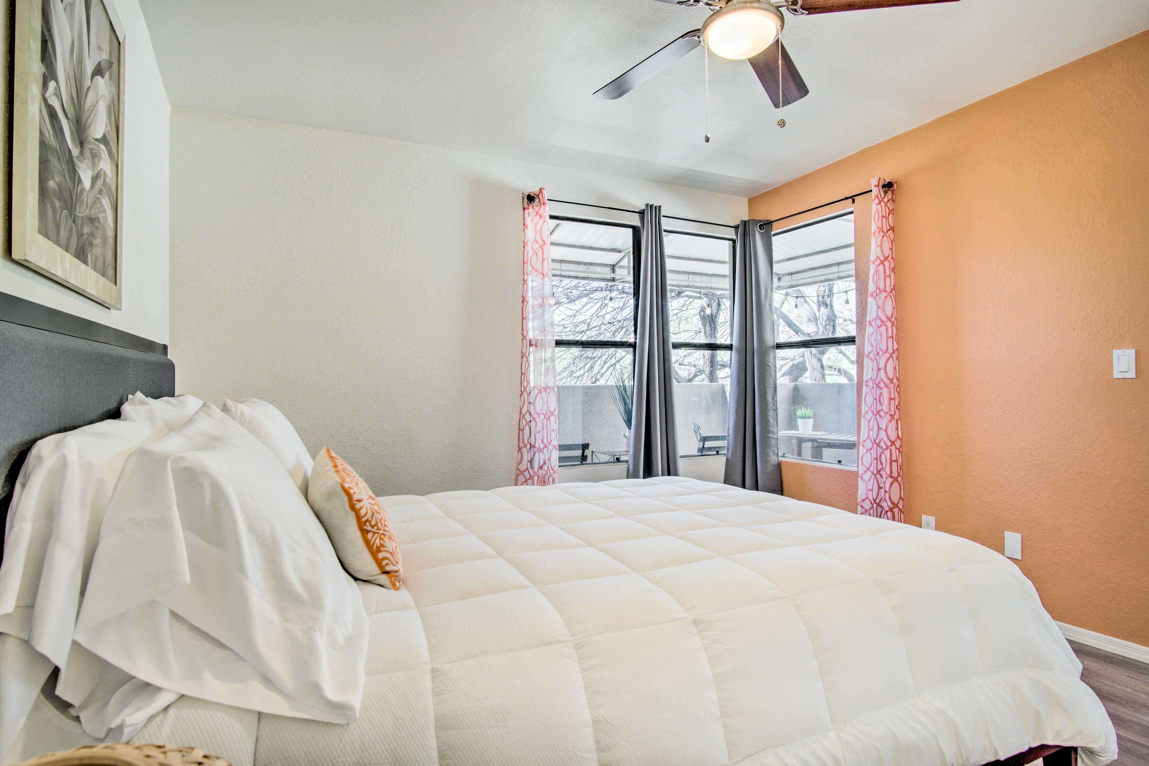 Bedroom 1 | King Bed | Linens Provided | En-Suite Bathroom