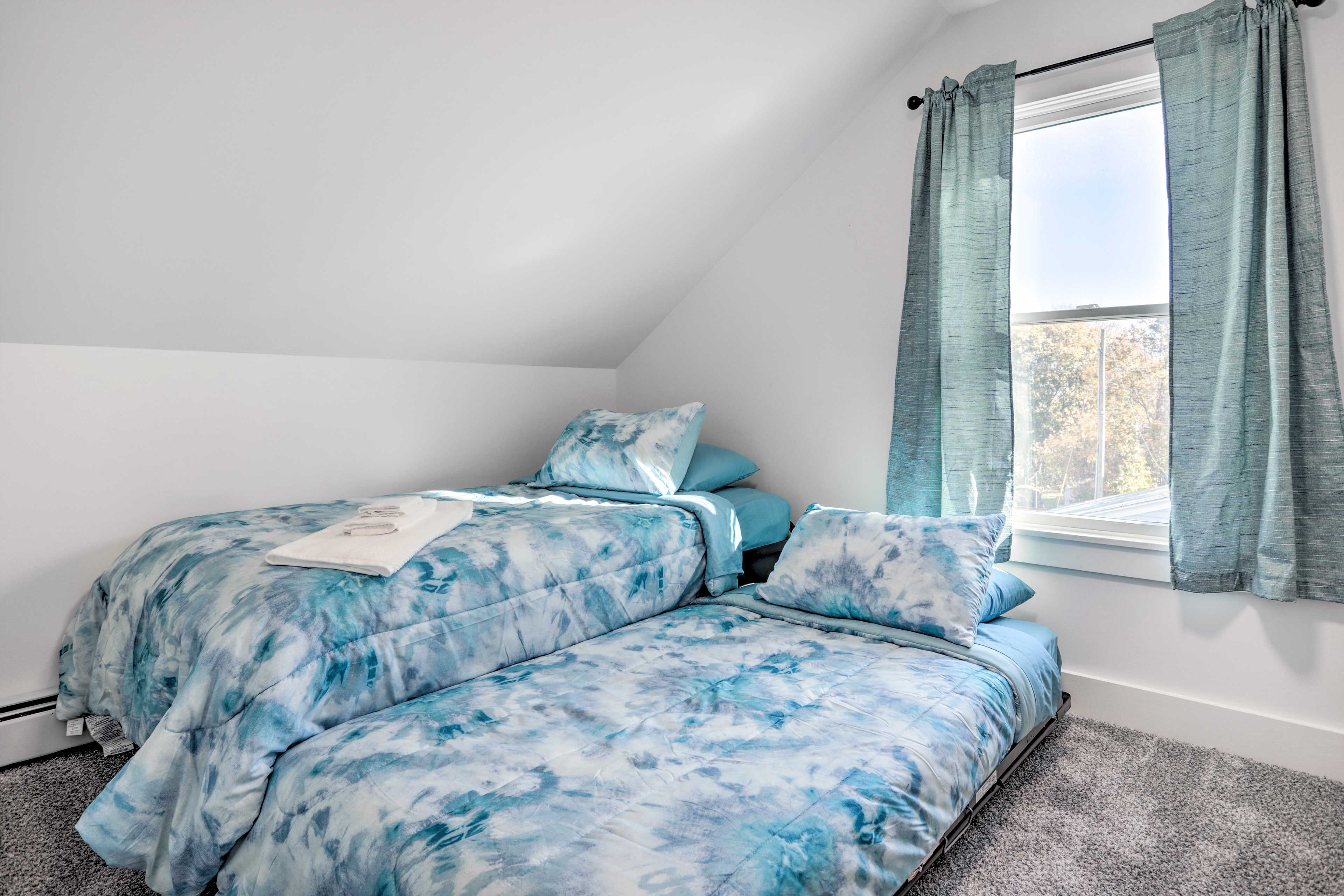 Bedroom 3 | 2nd Floor | Twin Bed w/ Twin Trundle