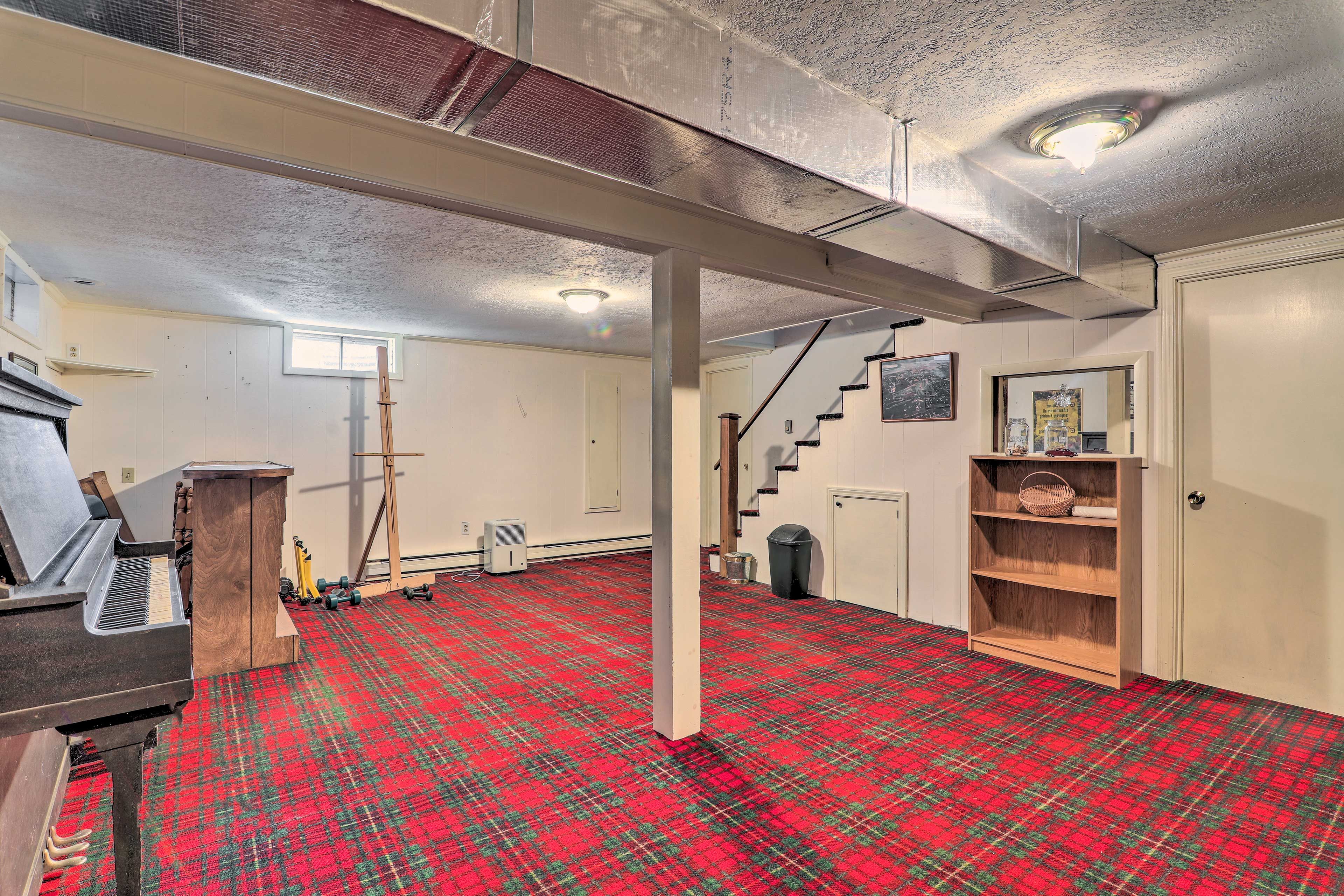 Basement | Piano