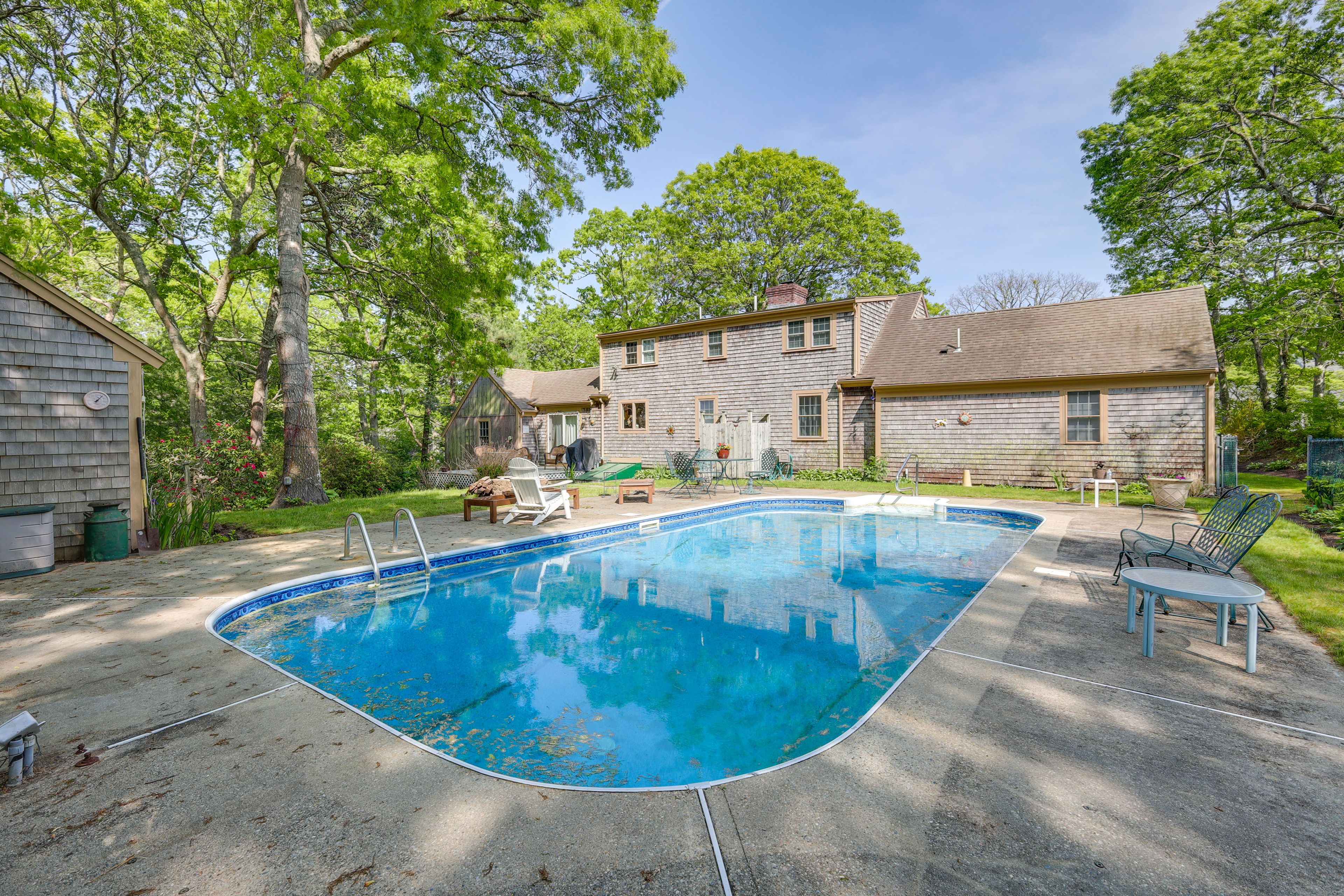Outdoor Pool | Lounge Chairs