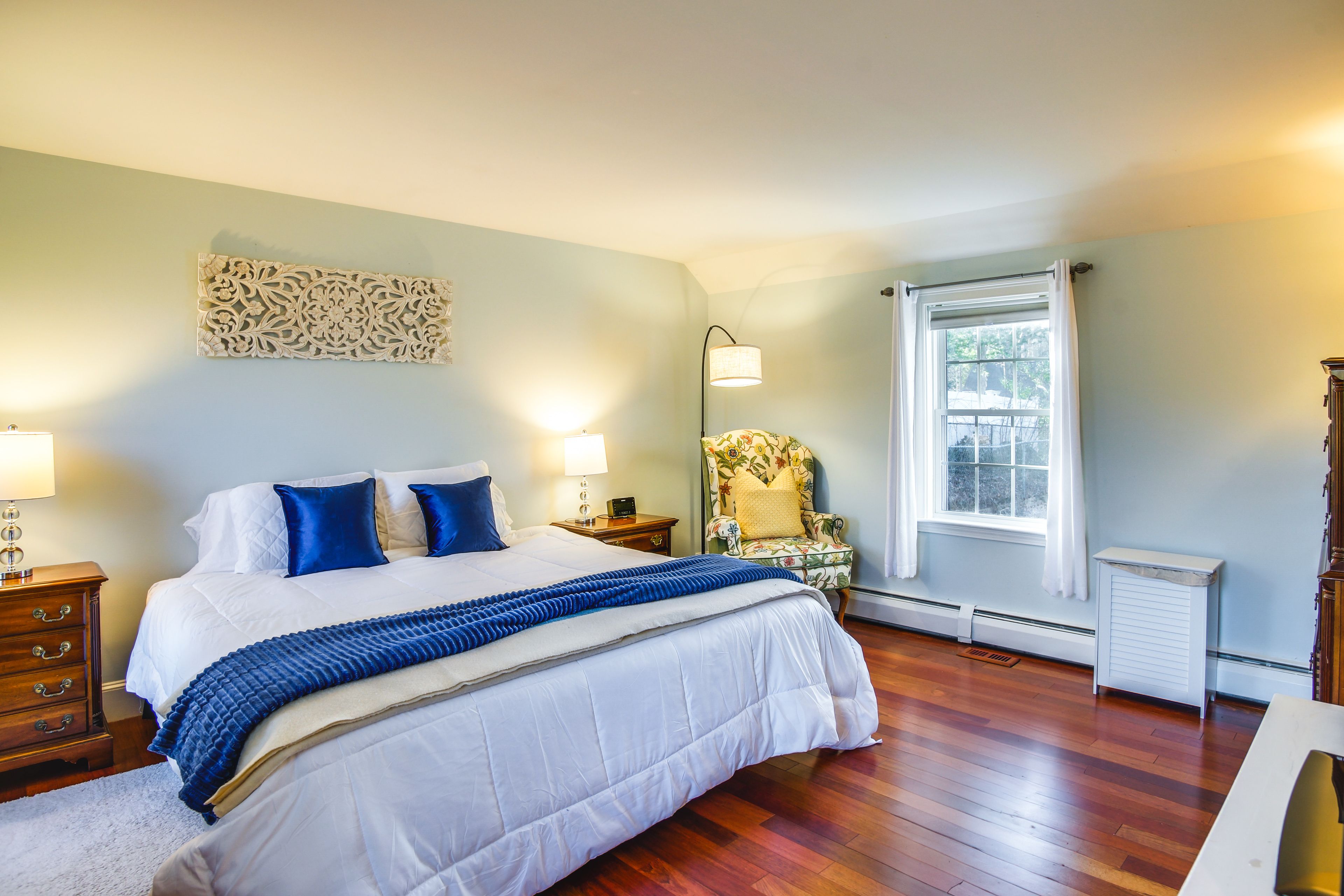 Bedroom 1 | King Bed