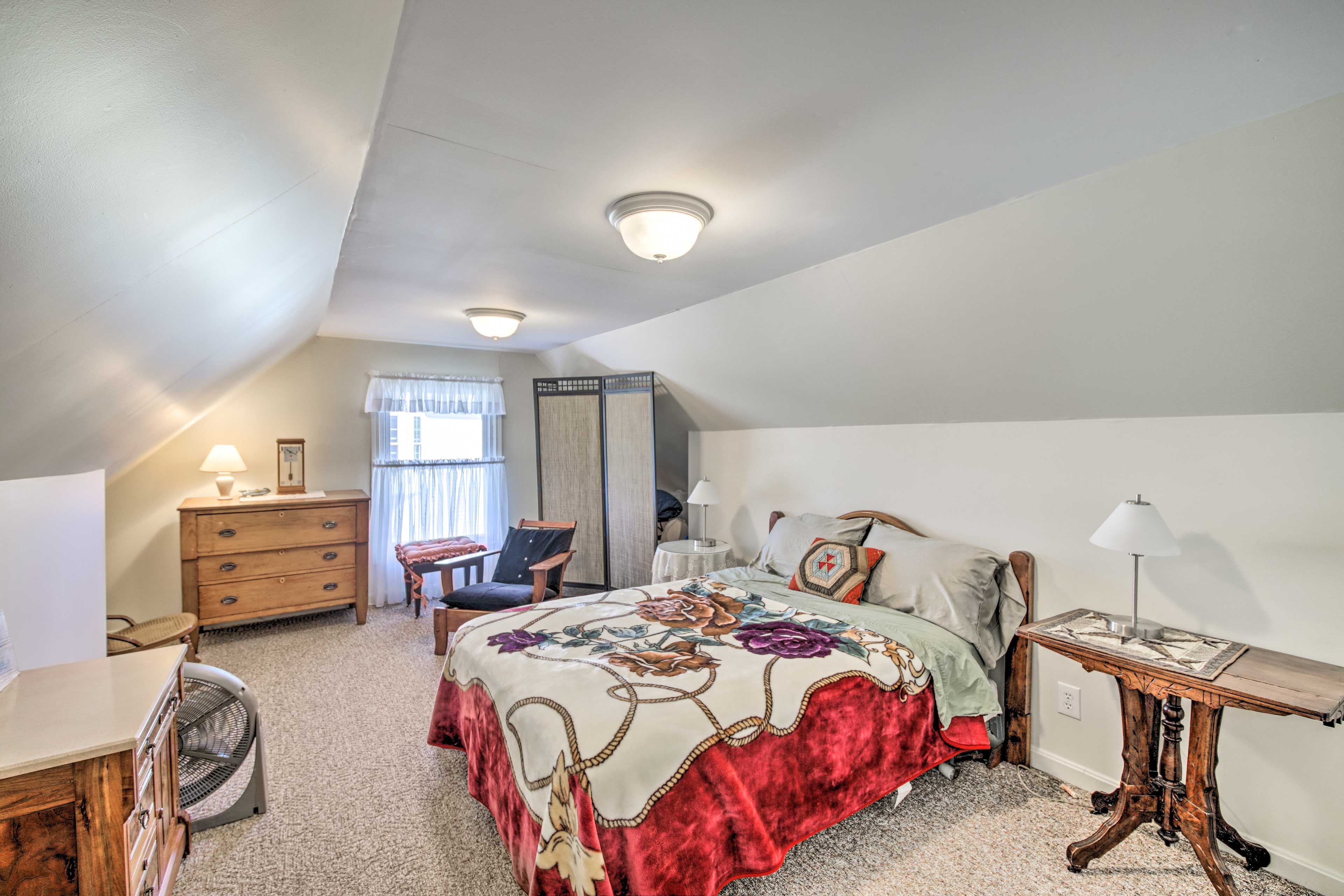 Bedroom 2 | Full Bed | 2nd Floor