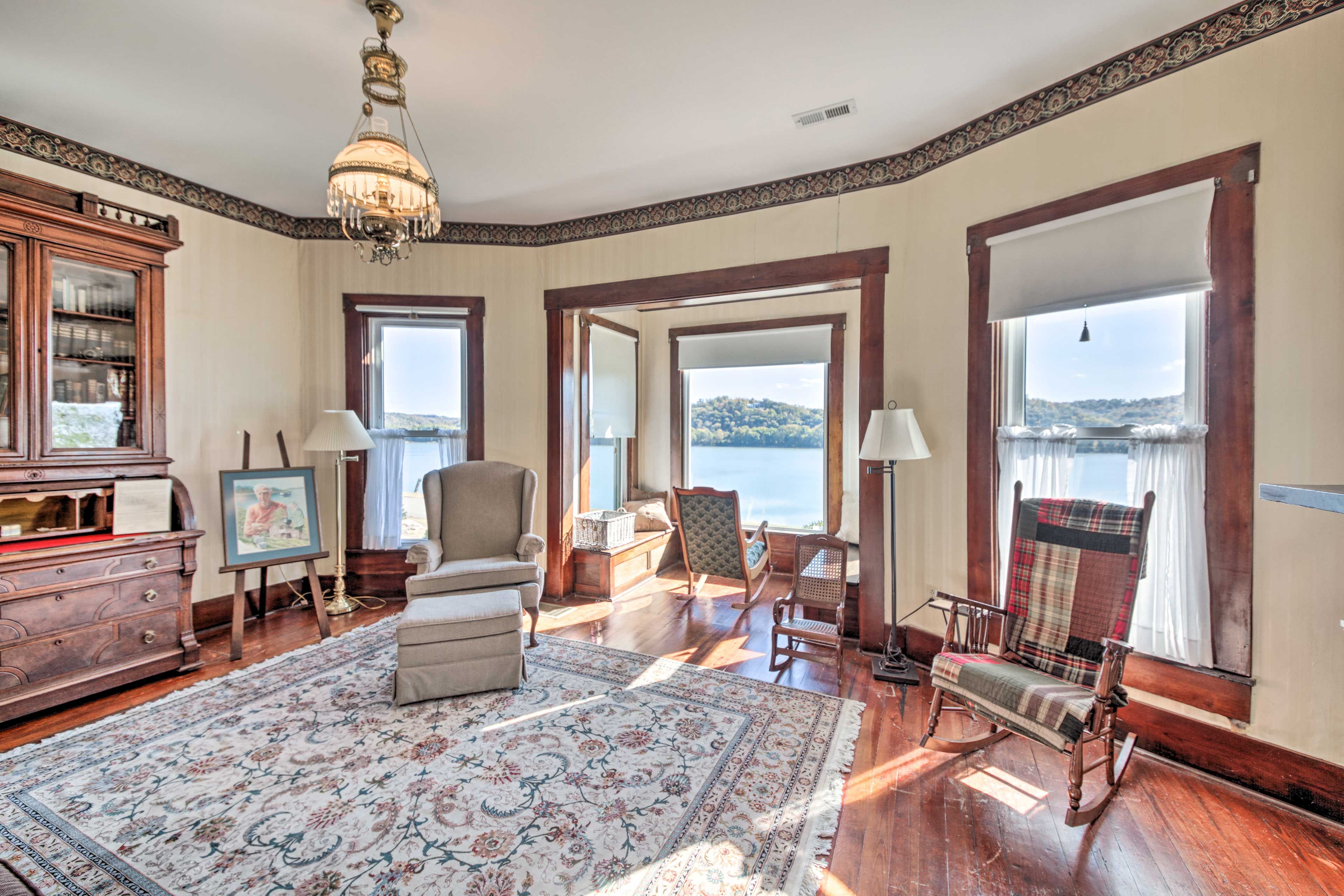 Front Room | Board Games | Books | Water View