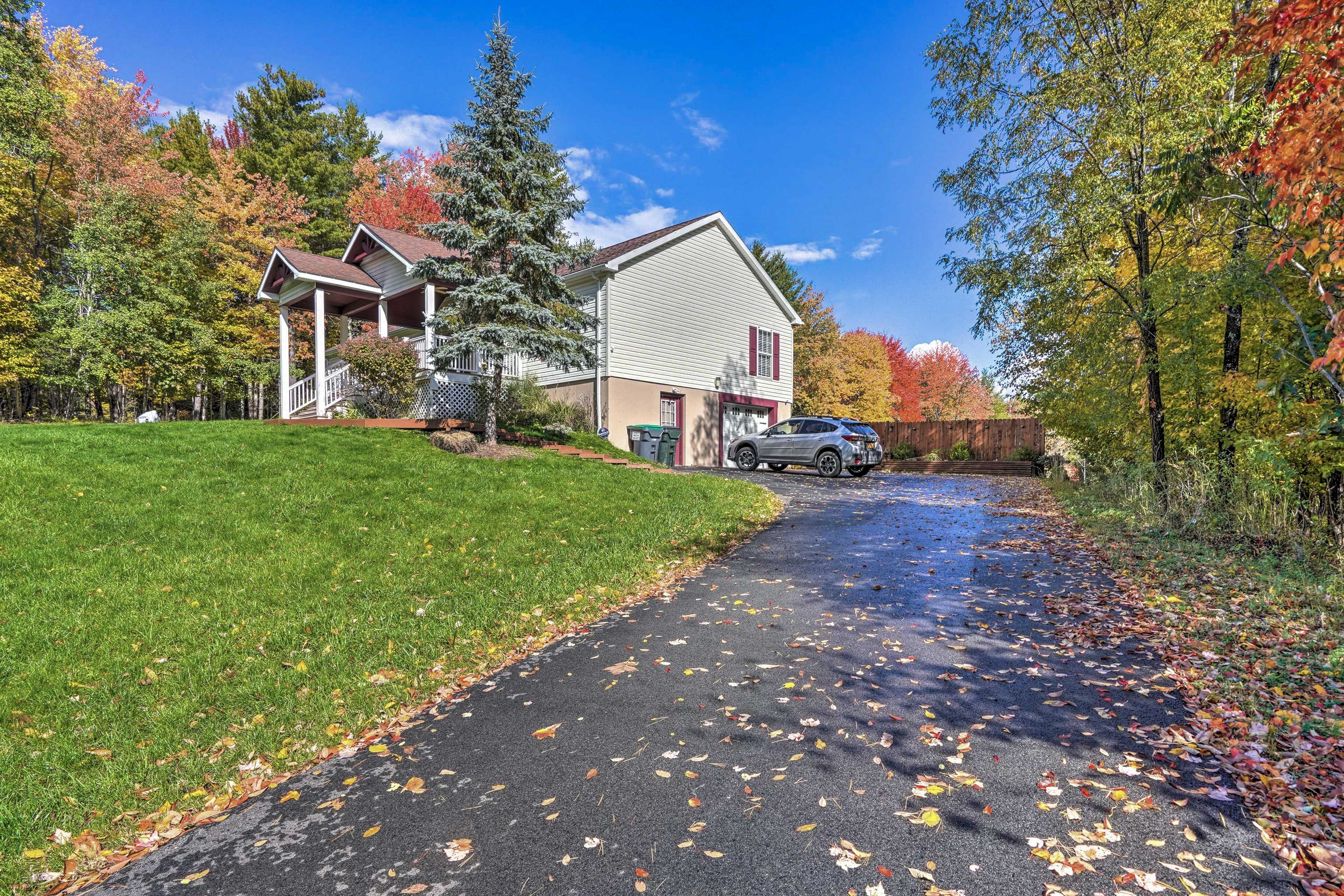 Garage (1 Vehicle) | Driveway (3 Vehicles) | RV/Trailer Parking Allowed On-Site