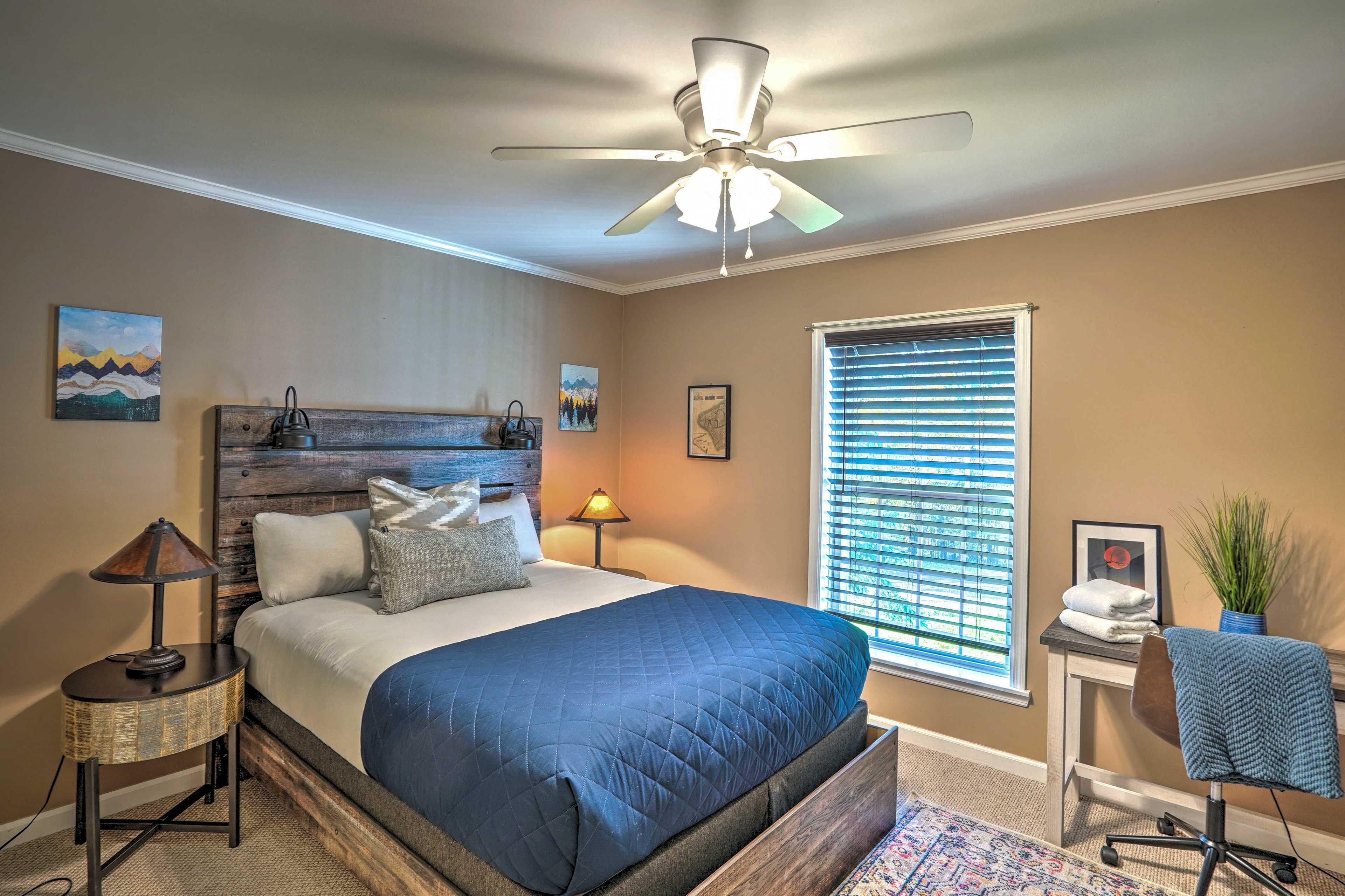 Bedroom 2 | Main Level | Queen Bed | Smart TV