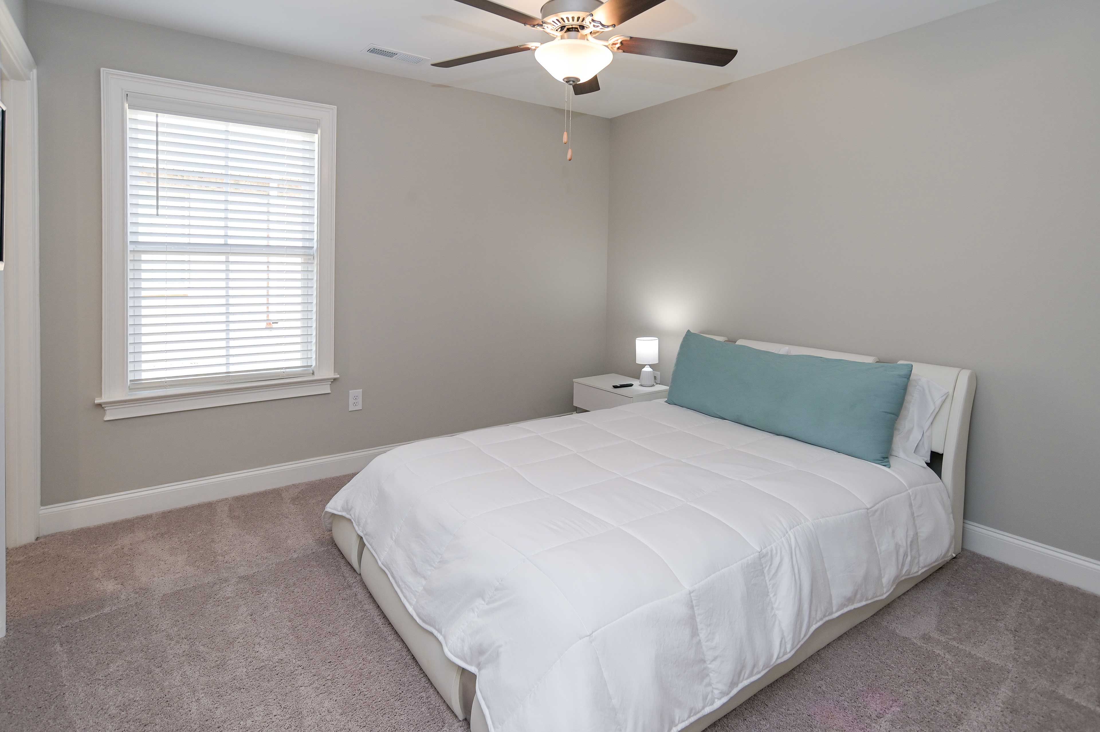 Bedroom 2 | Queen Bed | Smart TV