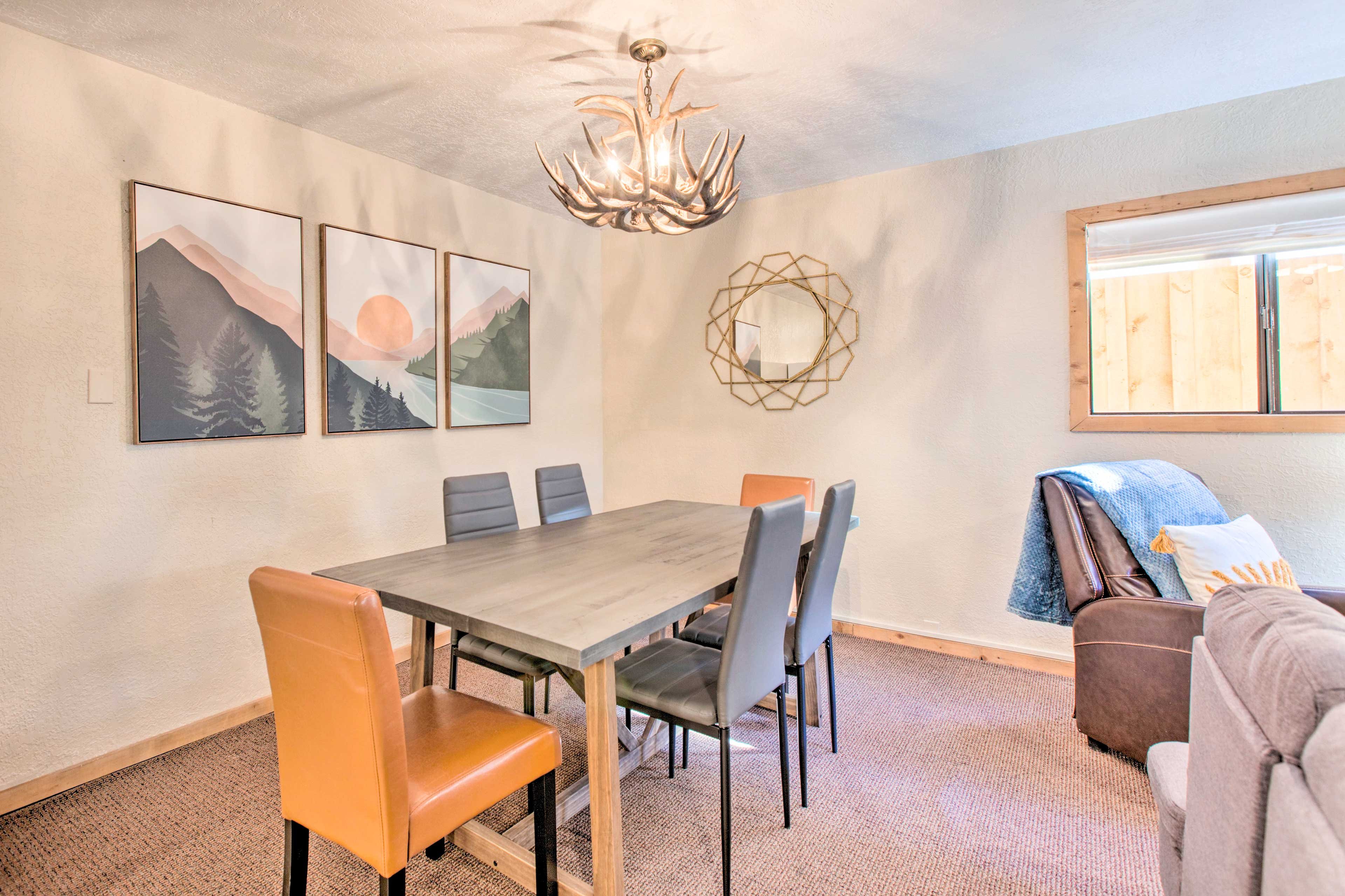 Dining Area | Dishware & Flatware