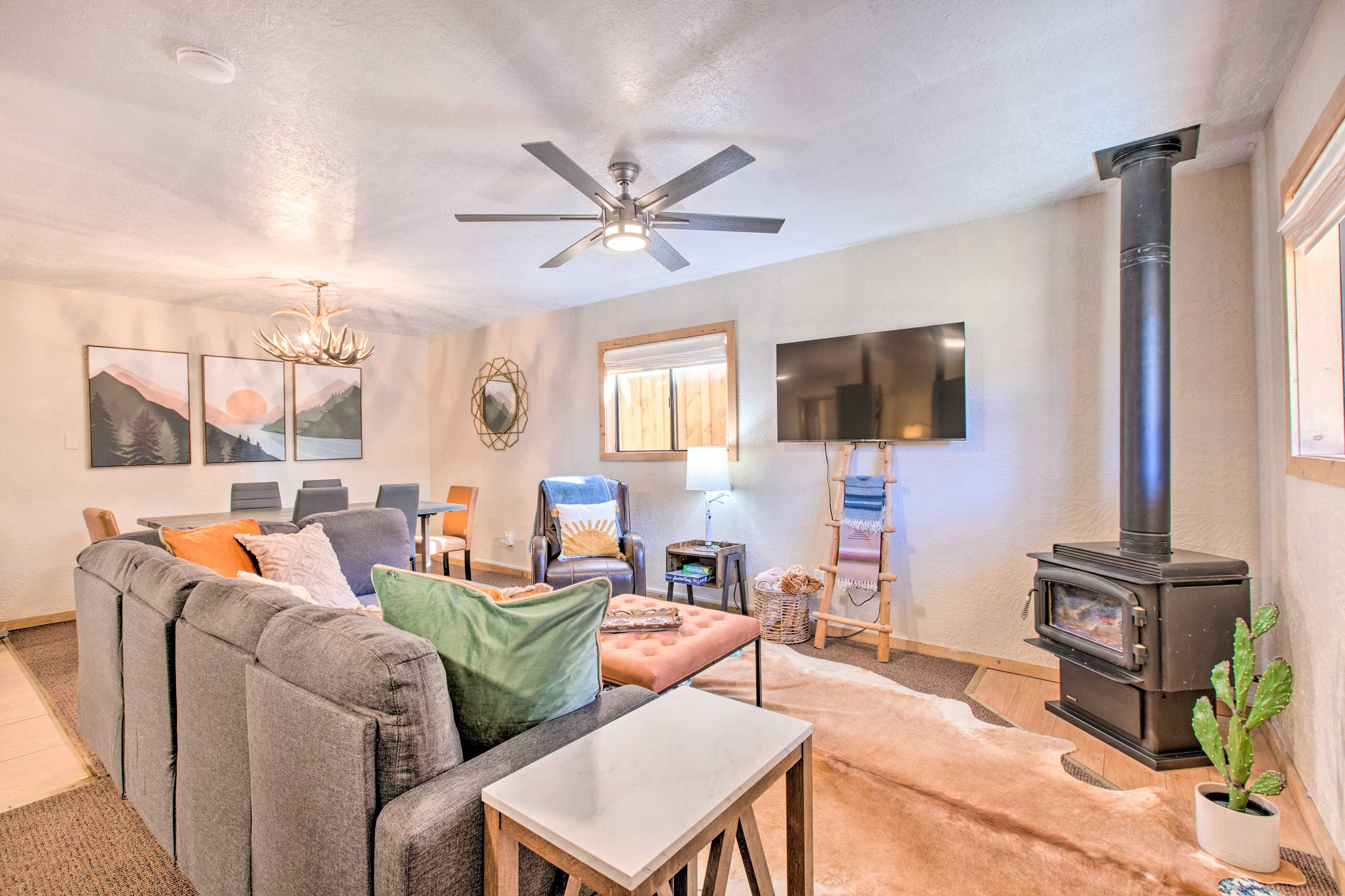 Living Room | Free WiFi | Board Games | Smart TV