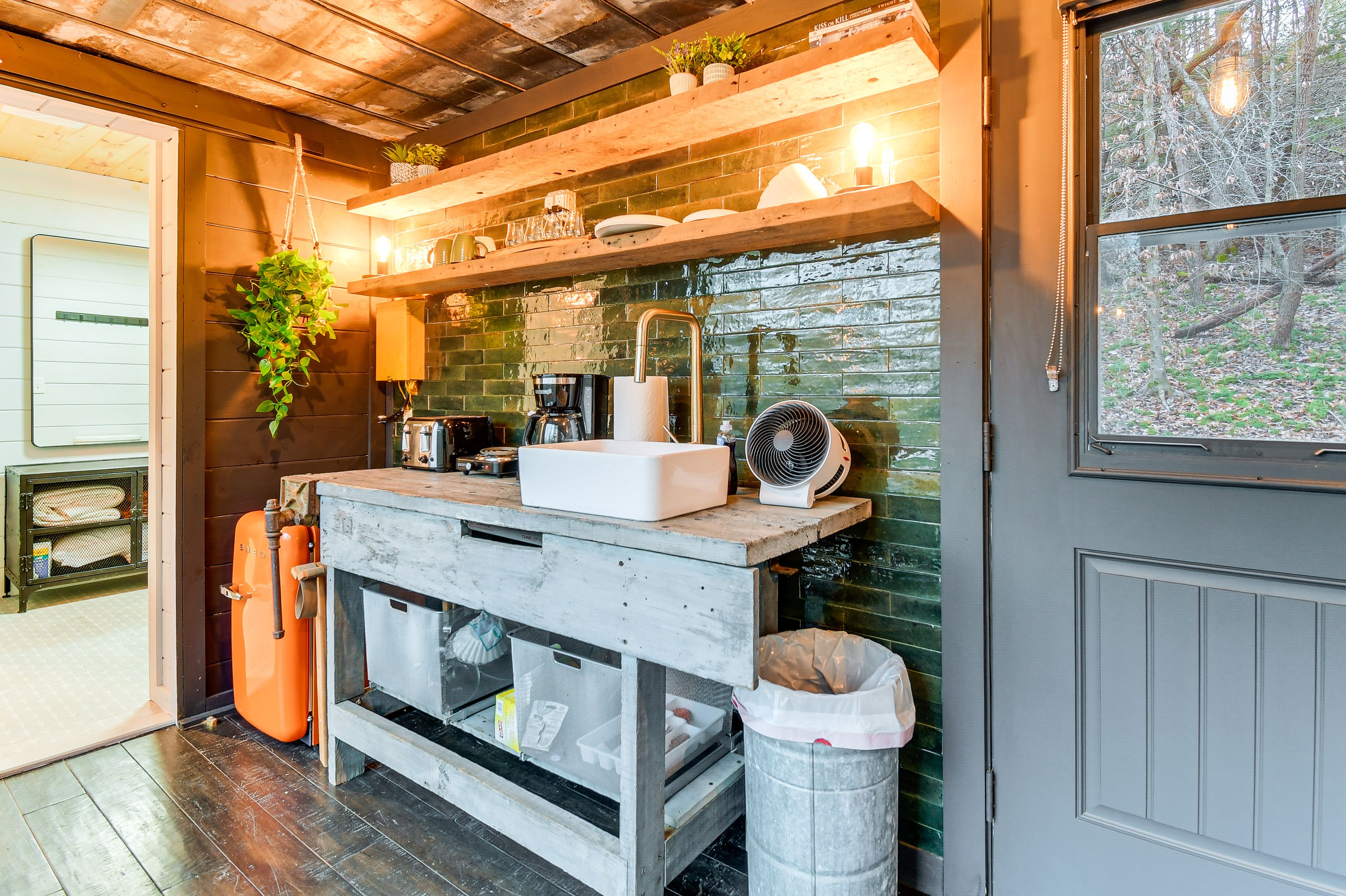 Kitchenette | Coffee Maker | Hot Plate | 1st Floor