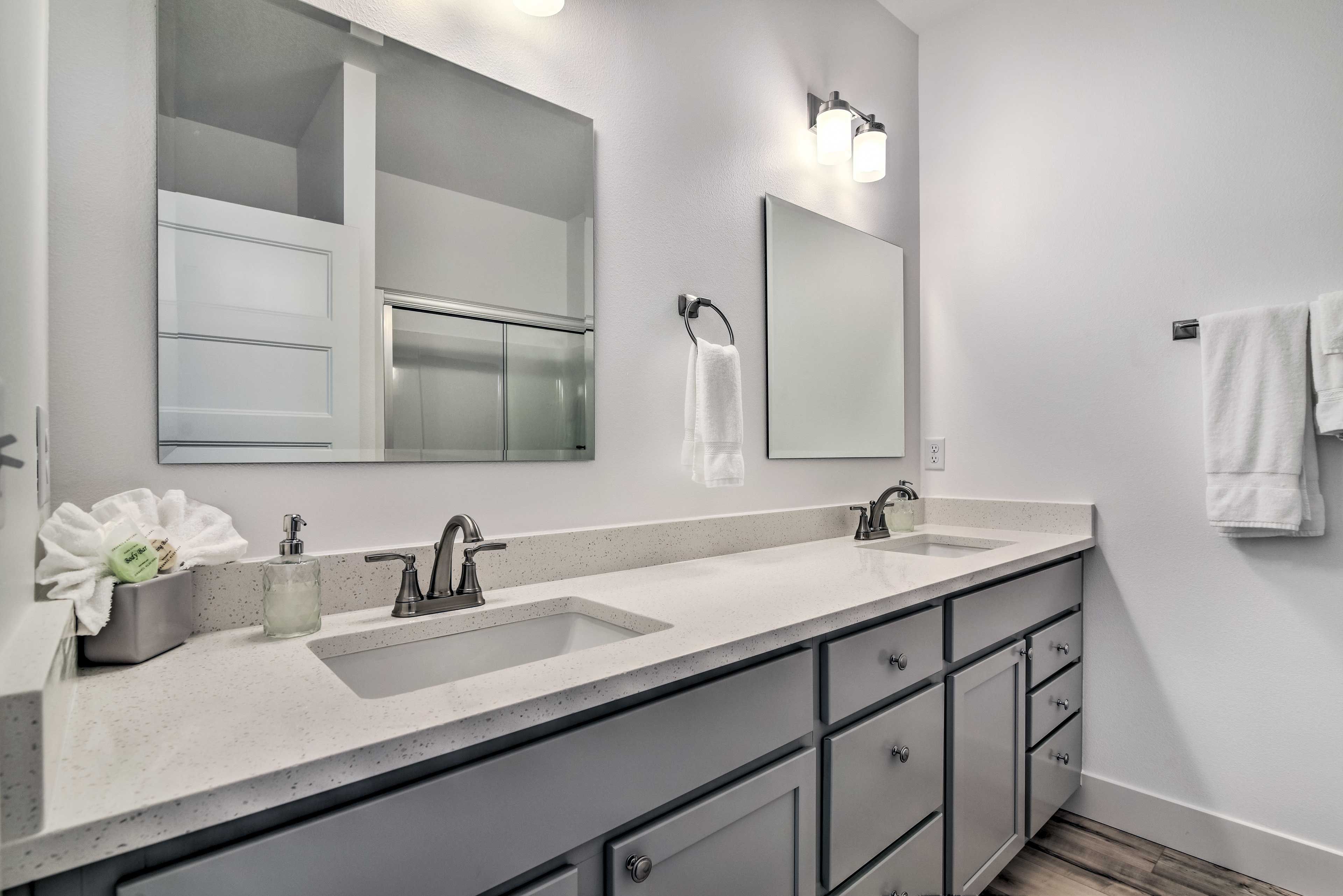 En-Suite Bathroom | Complimentary Toiletries