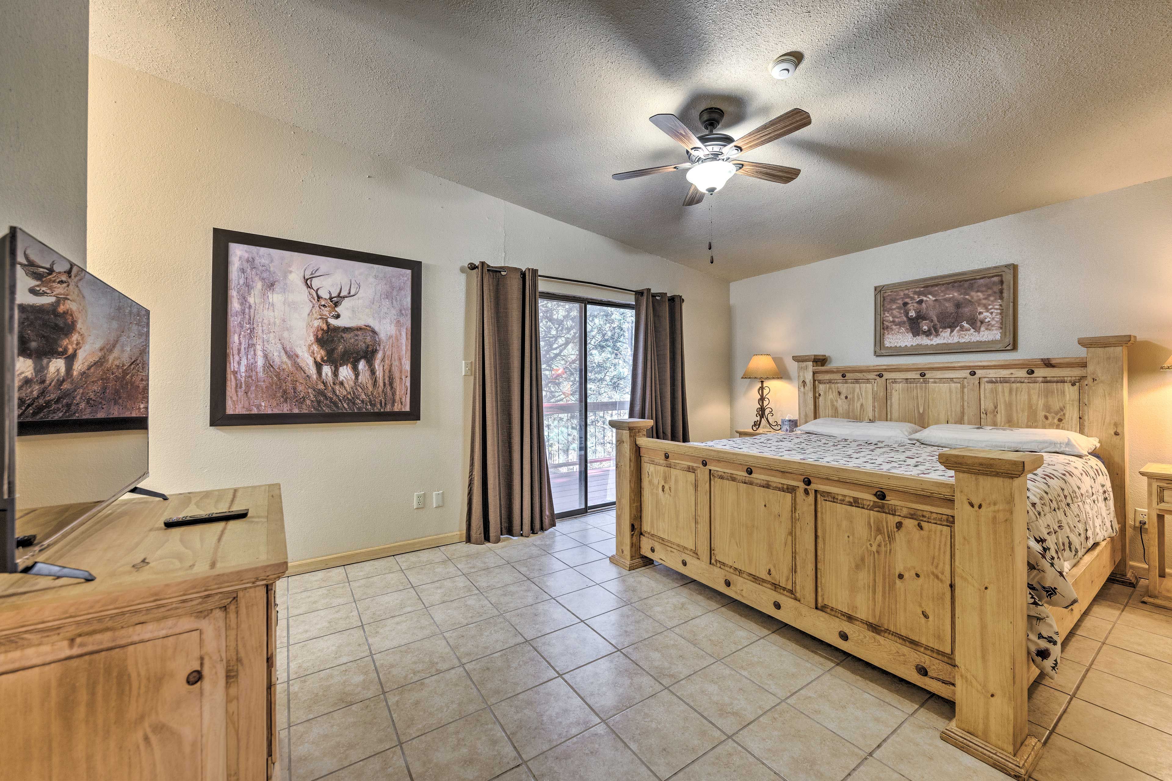 Bedroom Suite | King Bed | Linens Provided