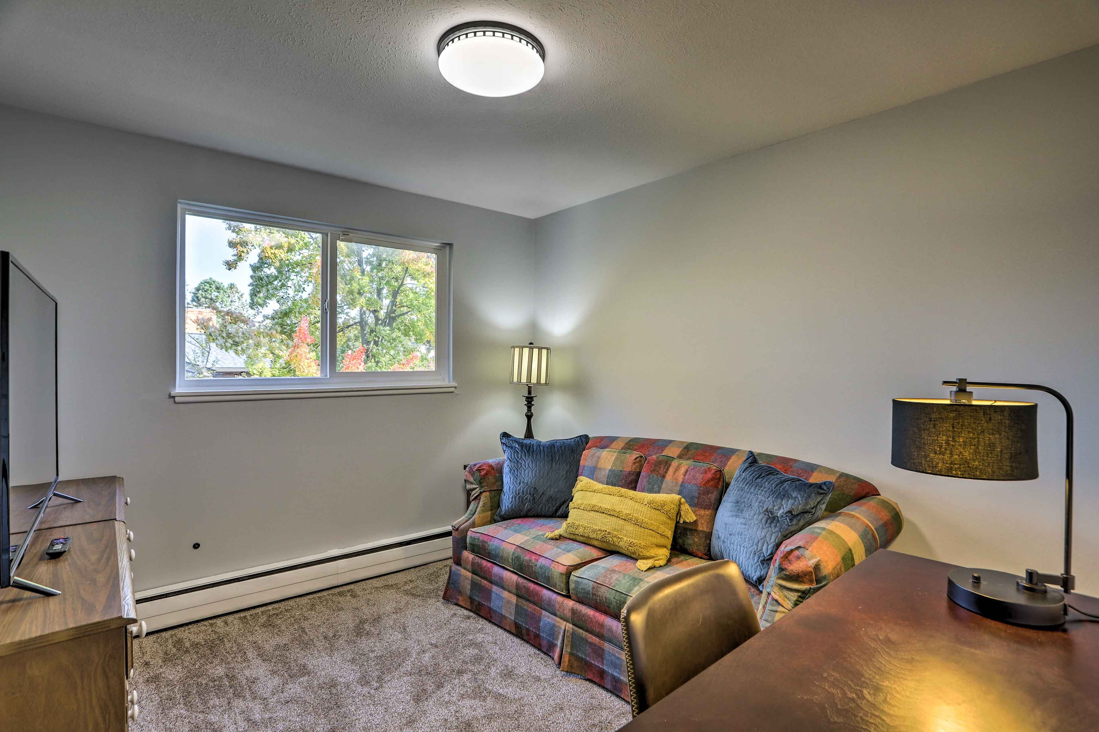 Bedroom 4 (Office) | Full Sleeper Sofa | 2nd Floor | Smart TV