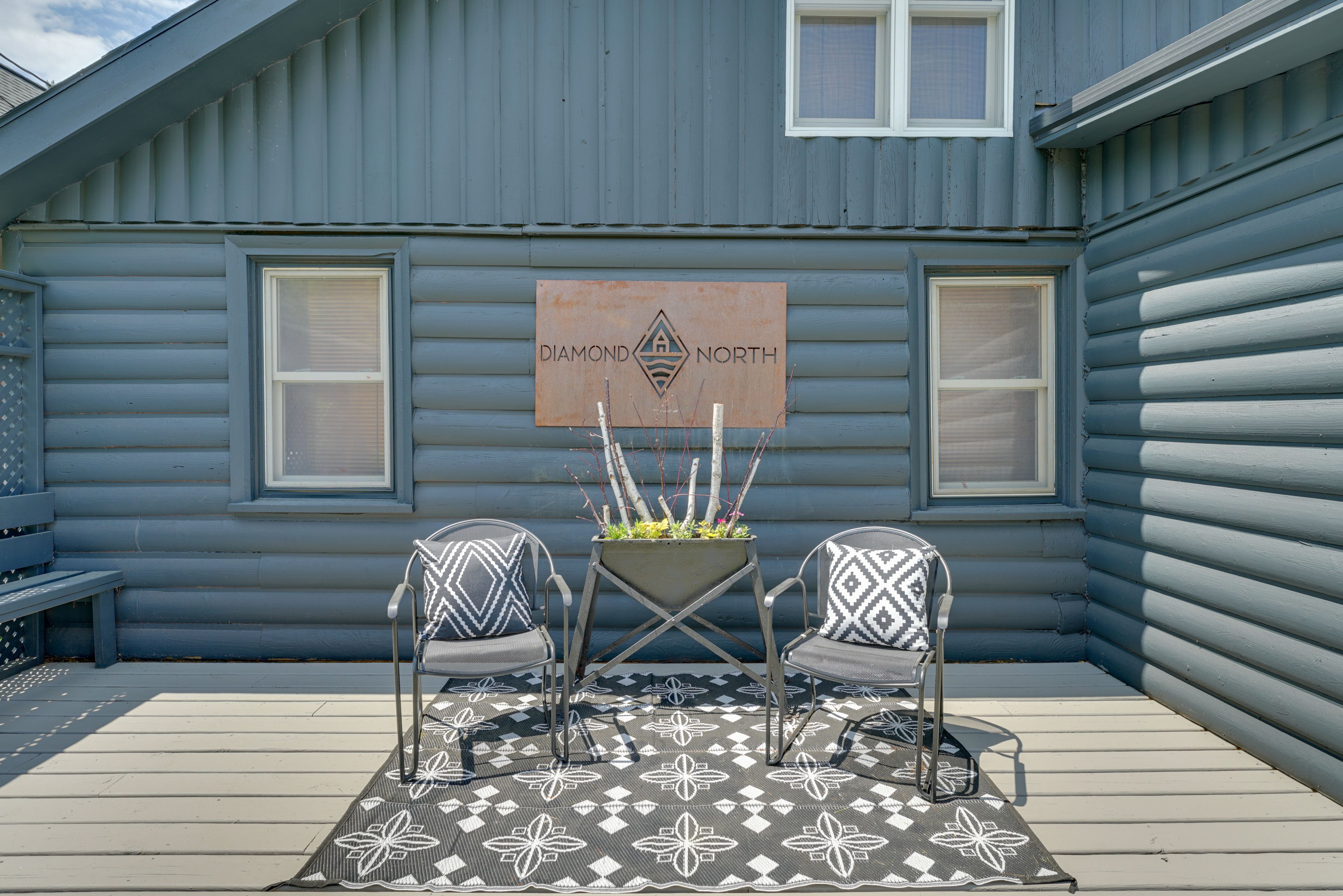 Deck | Waterfront Location