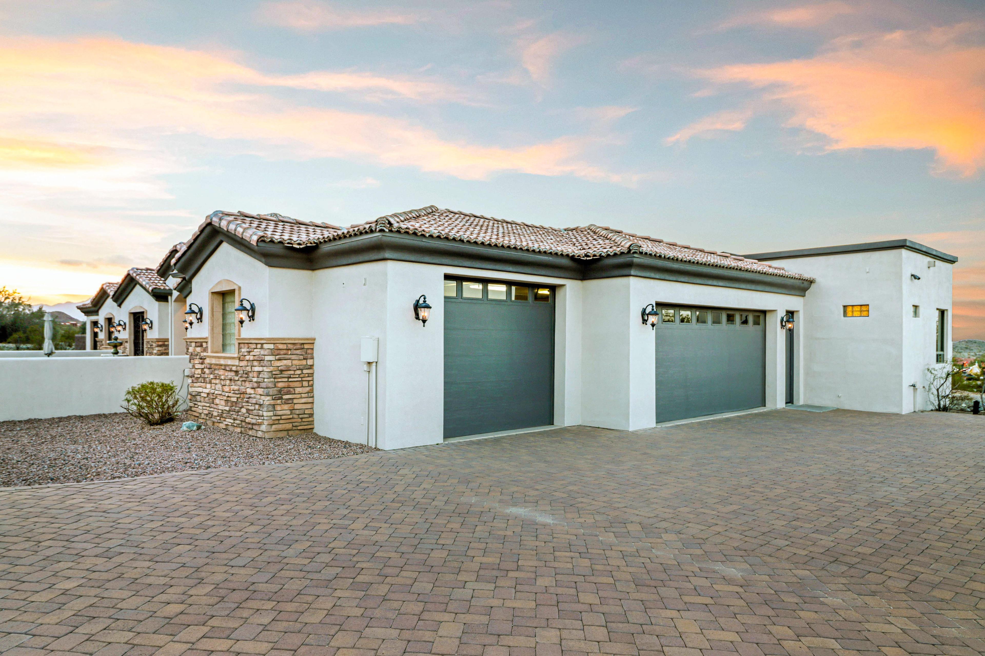 Parking | Garage (2 Vehicles) | Driveway (3 Vehicles) | RV/Trailers Allowed