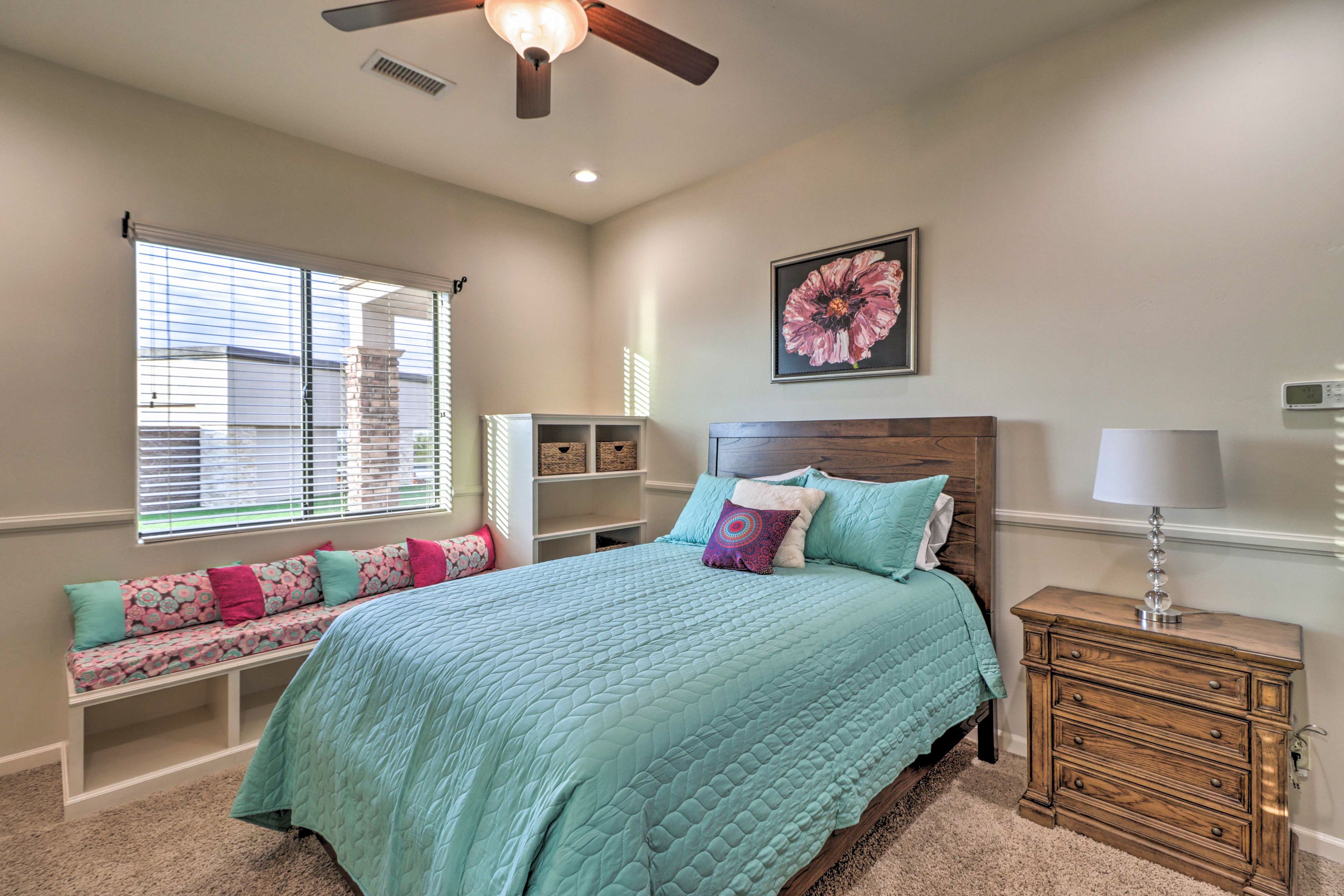 Bedroom 2 | Queen Bed | 1st Floor | Linens Provided
