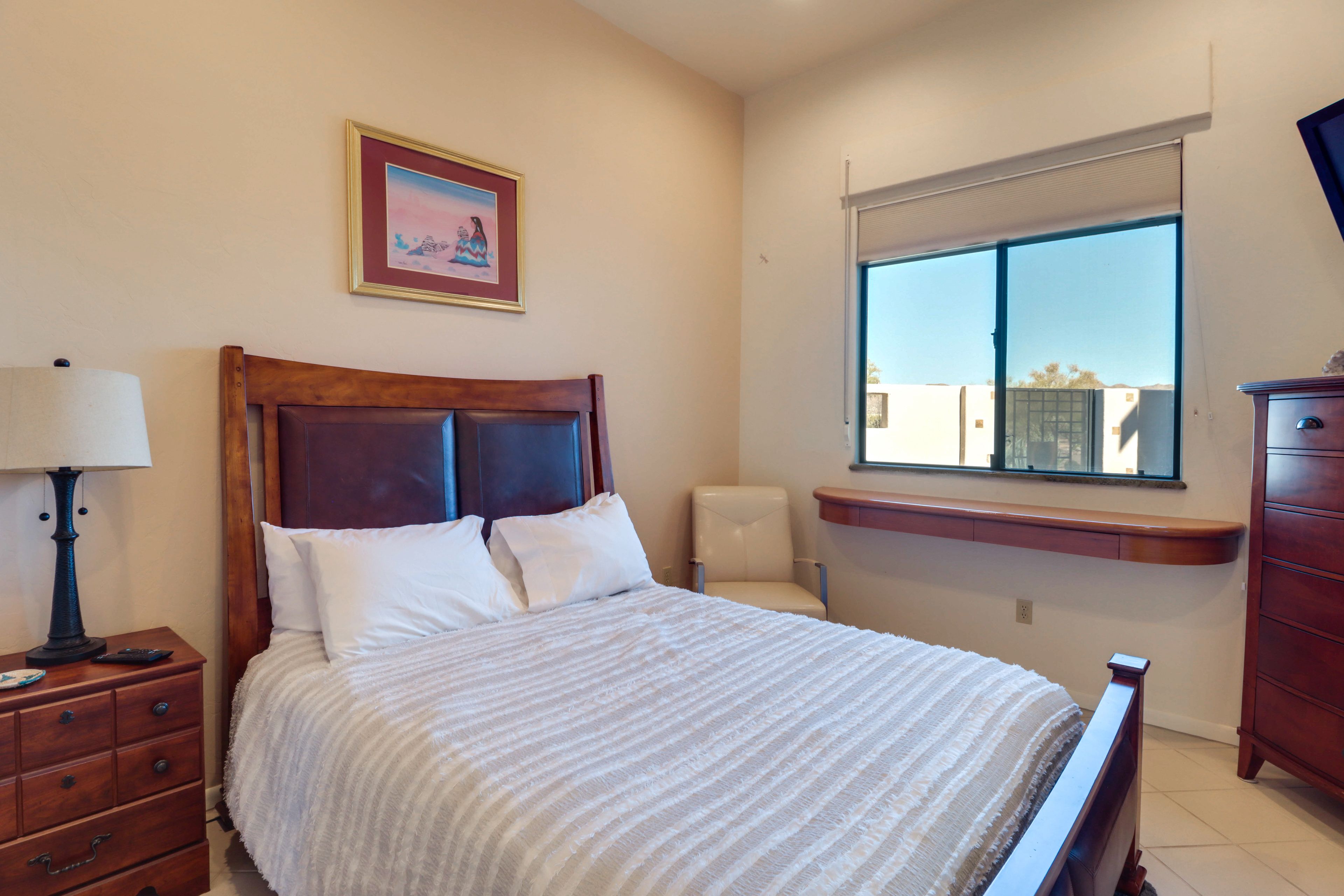 Bedroom 2 | Queen Bed