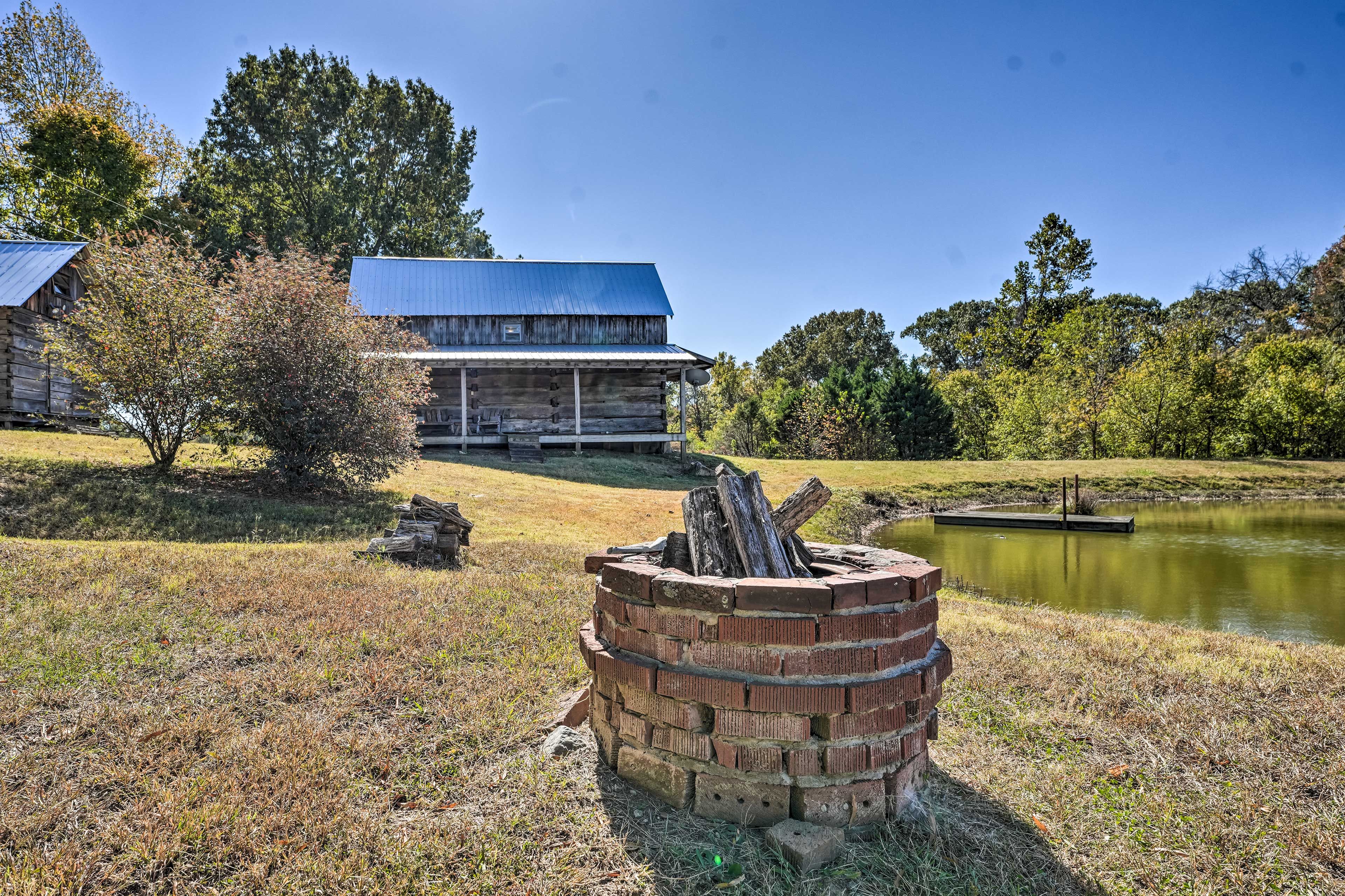 Shared Fire Pit (Wood Provided)