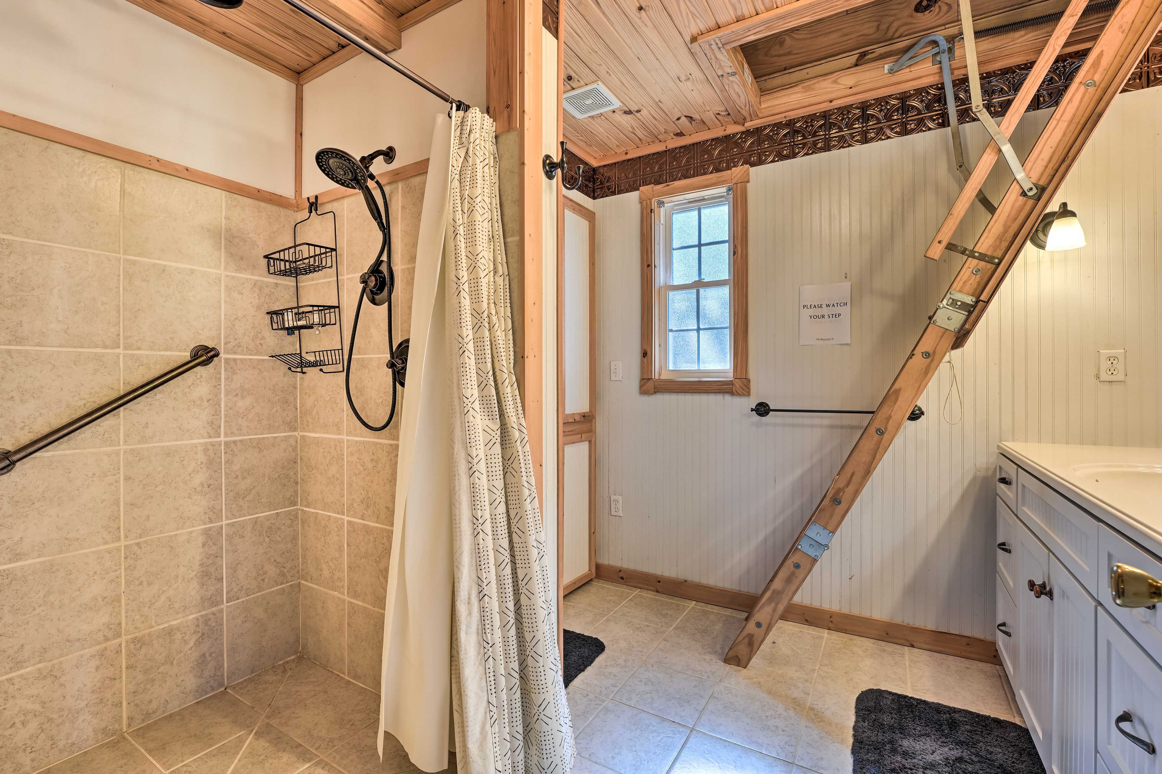 Full Bathroom | Complimentary Toiletries | Hair Dryer | Walk-In Shower | Towels