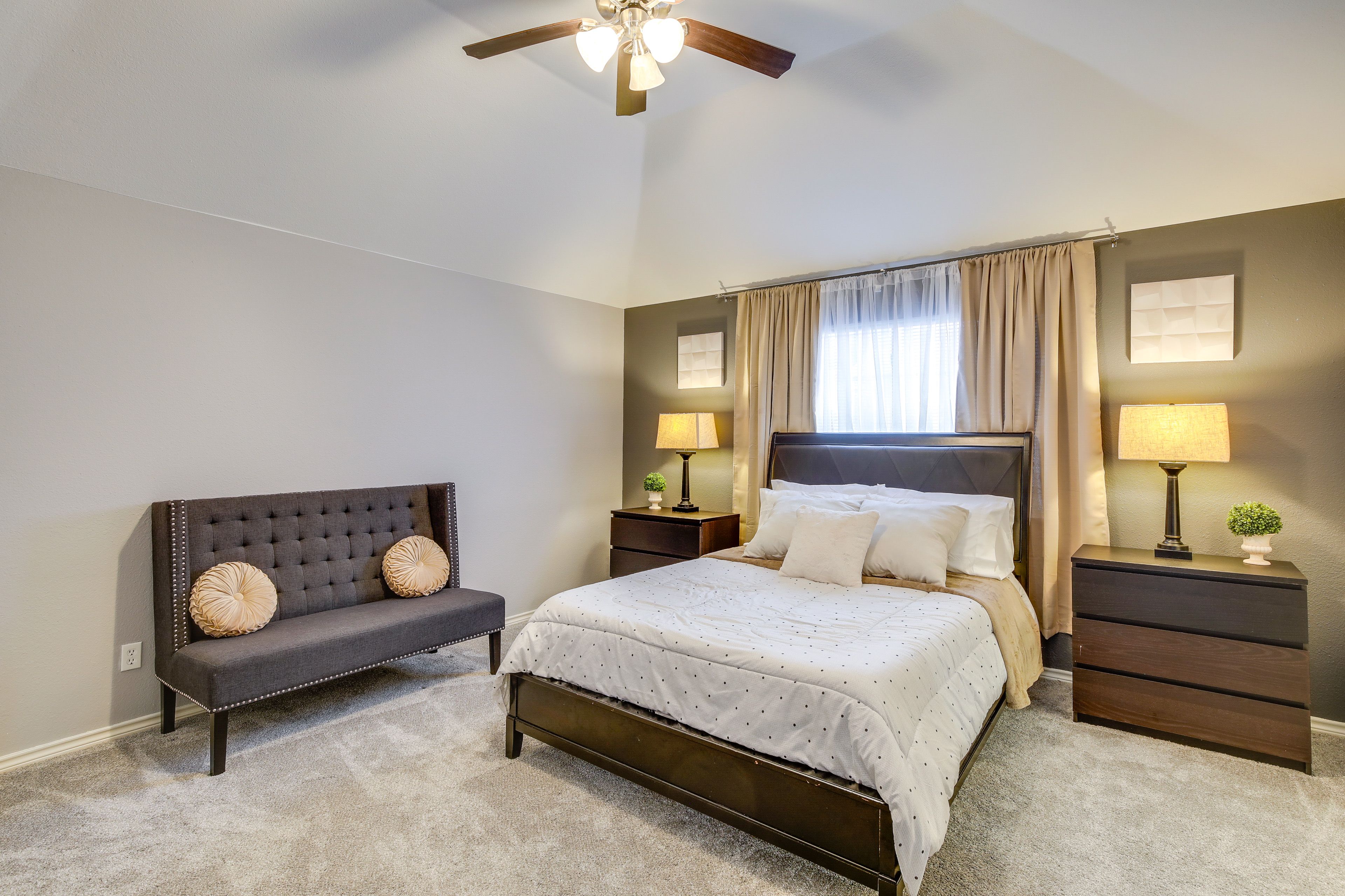 Bedroom 4 | Queen Bed | 2nd Floor | Smart TV