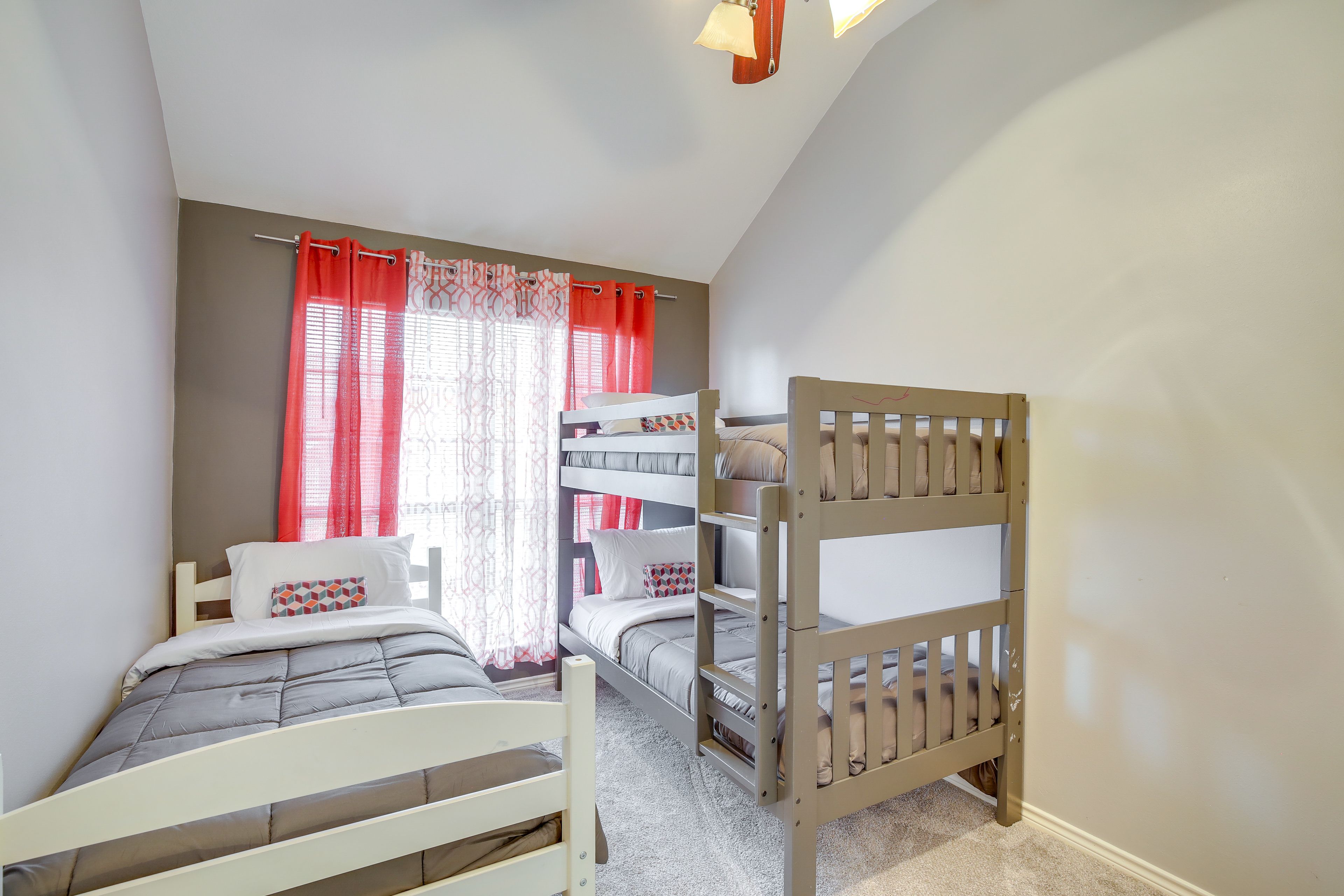 Bedroom 5 | Twin Bed | Twin Bunk Bed | 2nd Floor