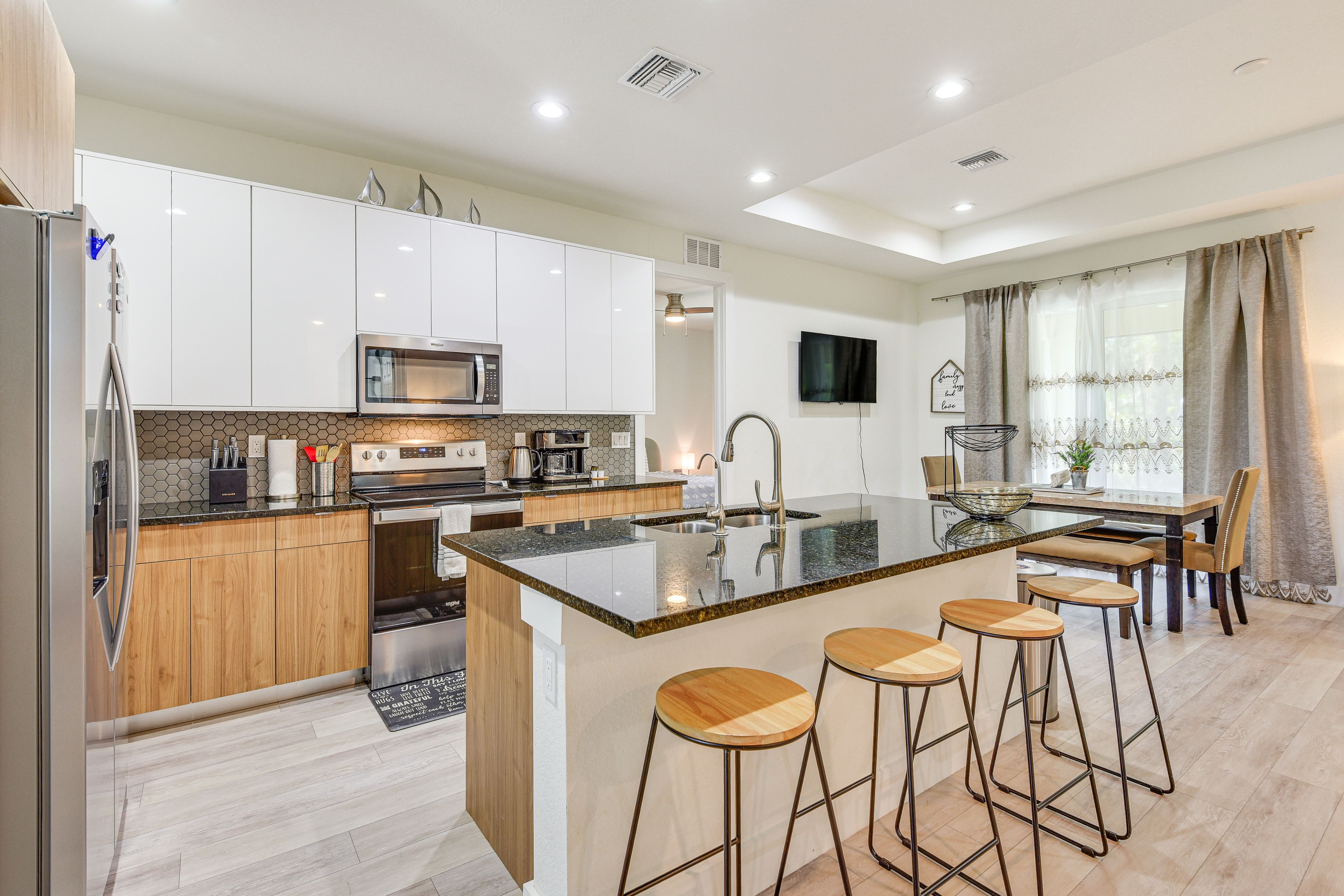 Kitchen | Toaster | Blender | Spices