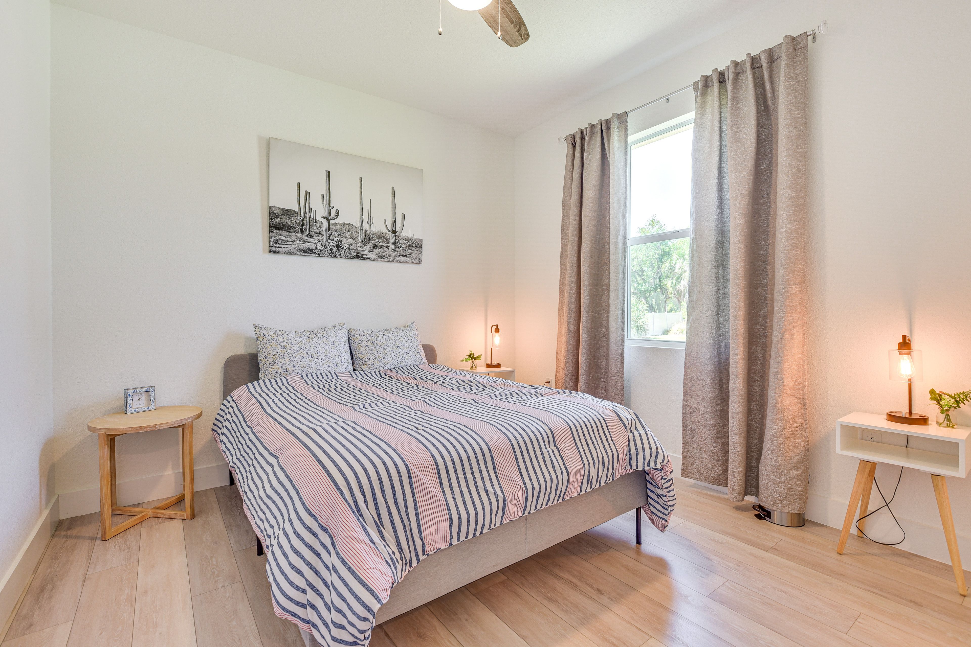 Bedroom 2 | Queen Bed