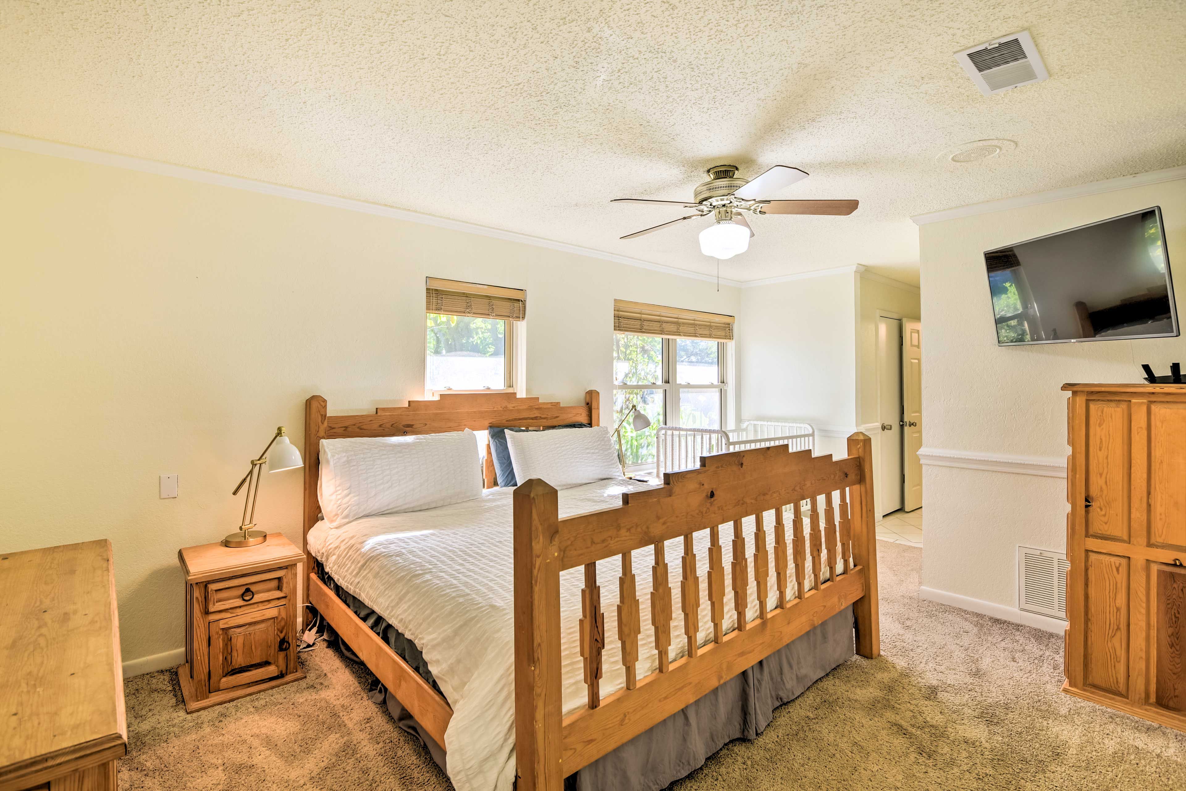 Bedroom 2 | California King Bed | Crib | Smart TV w/ Cable