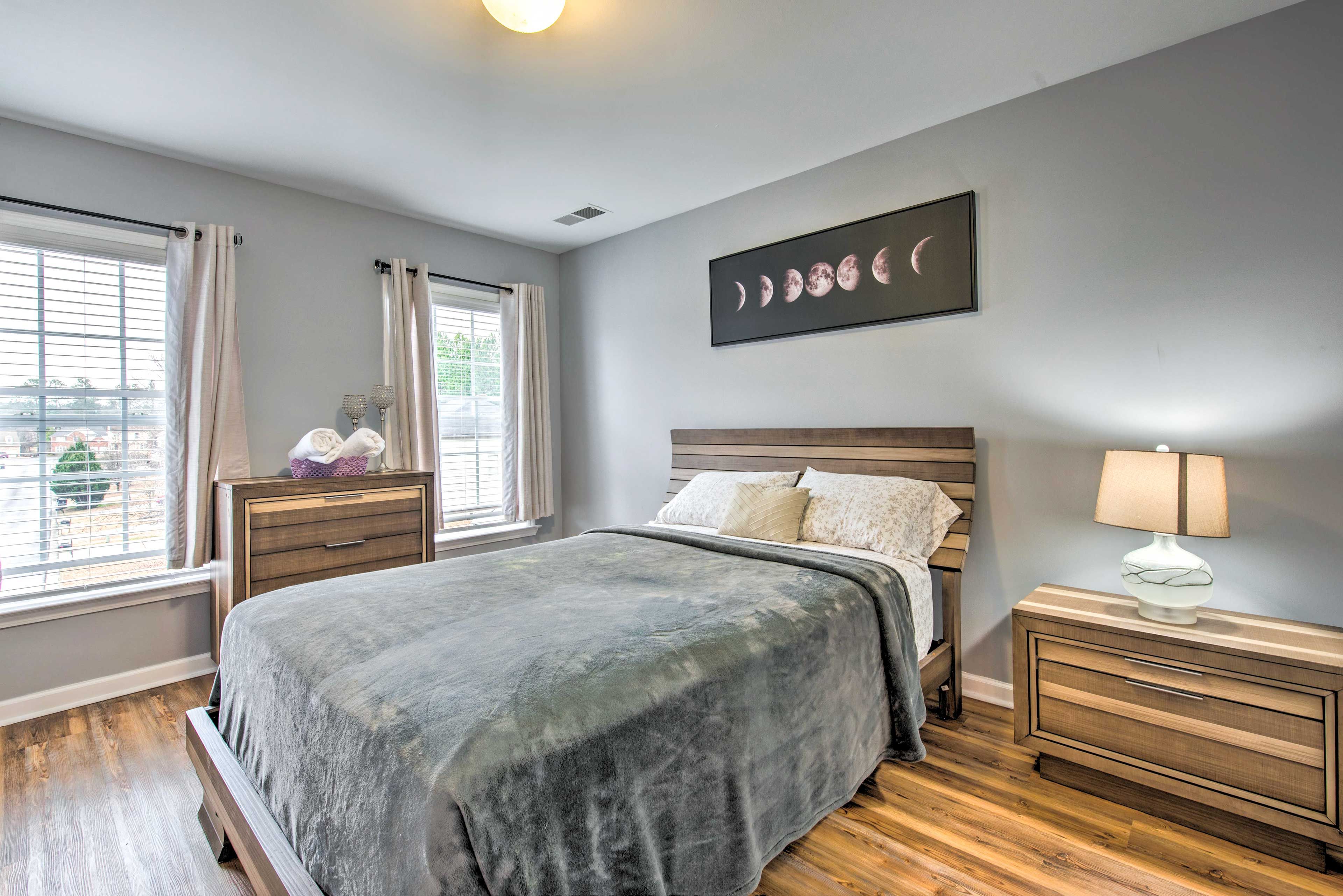 Bedroom 3 | 2nd Floor | Queen Bed | Smart TV w/ Cable