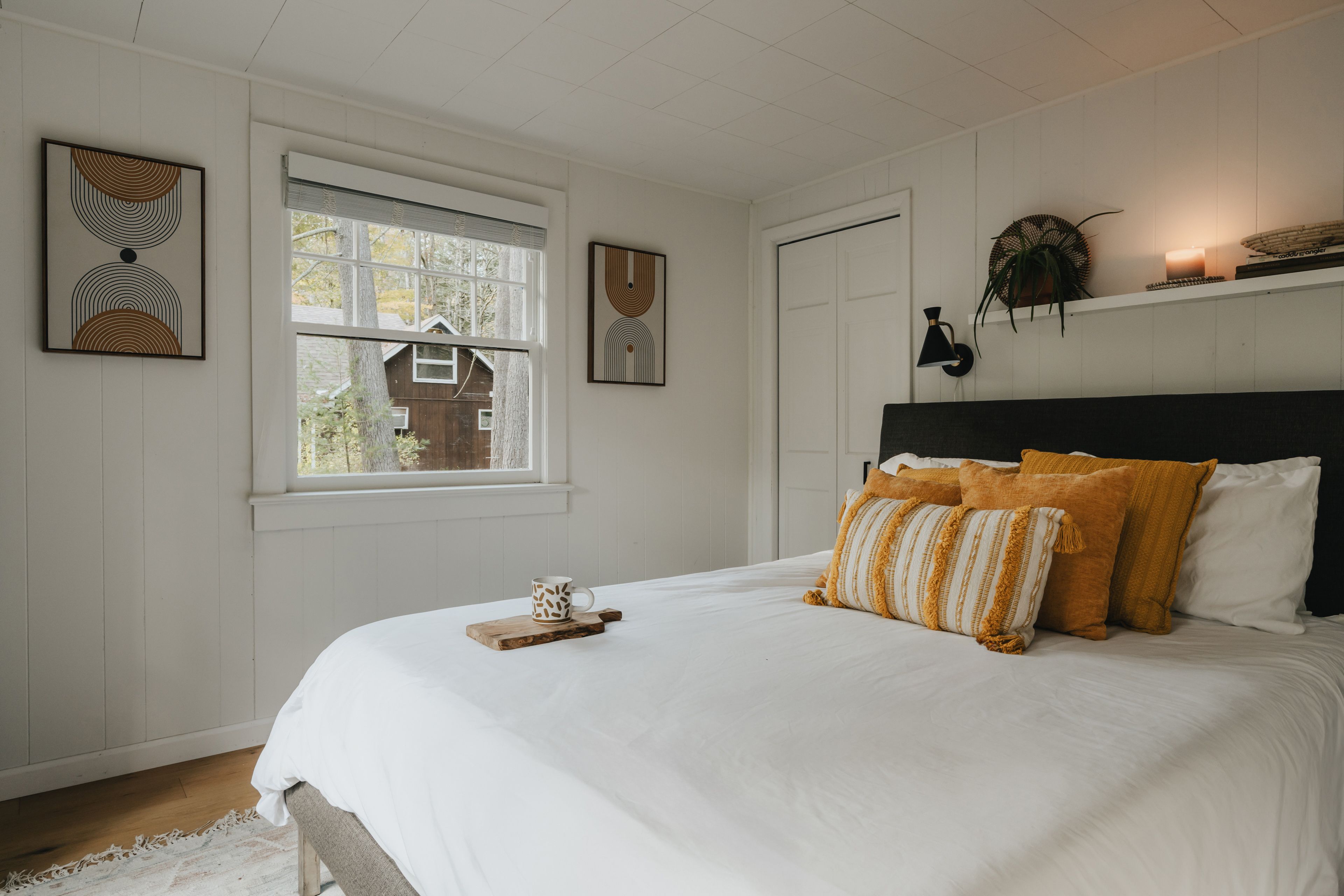 Bedroom 2 | Queen Bed
