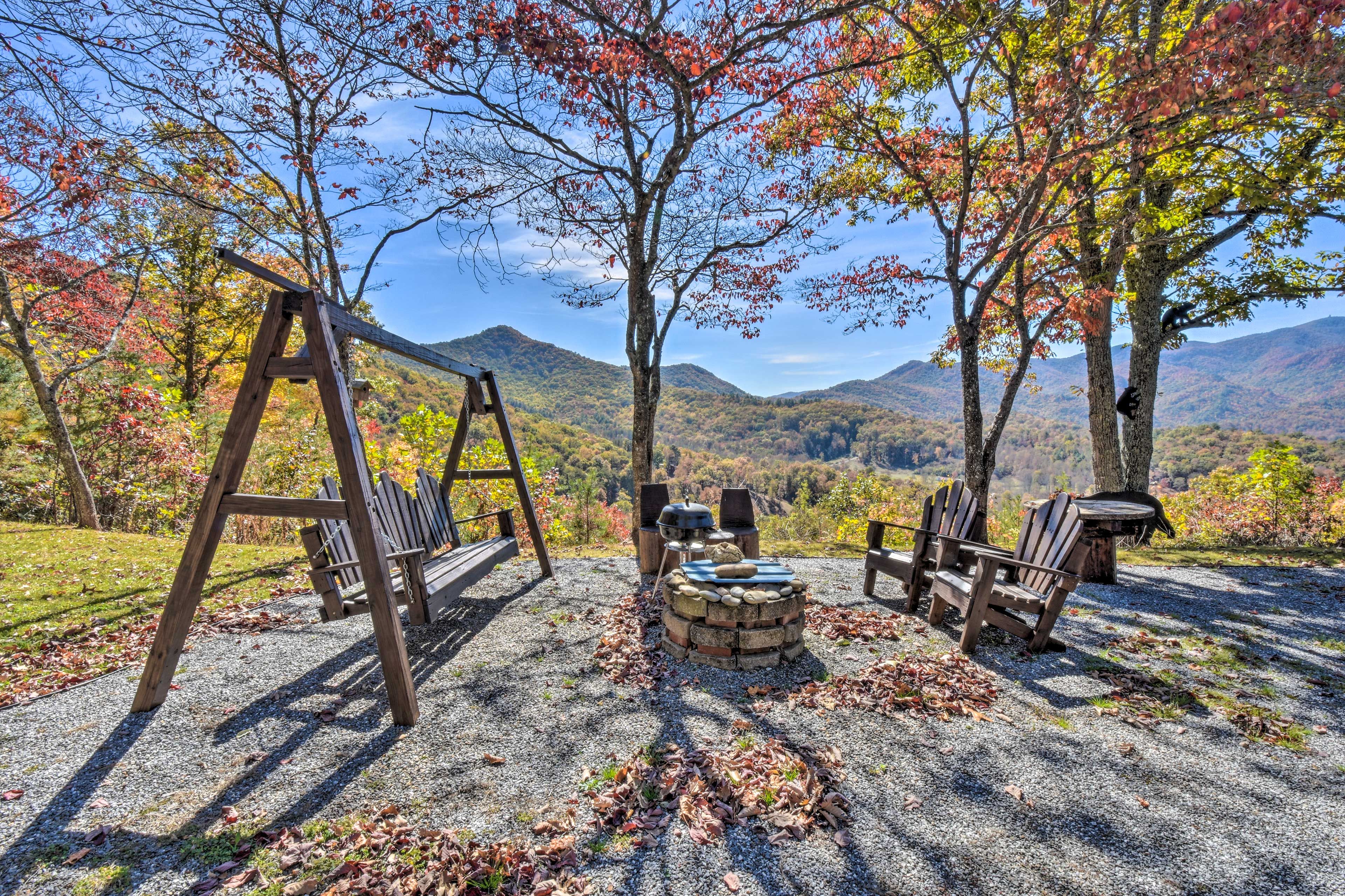 Hiawassee Vacation Rental | 3BR | 2BA | 1,200 Sq Ft | Steps Required