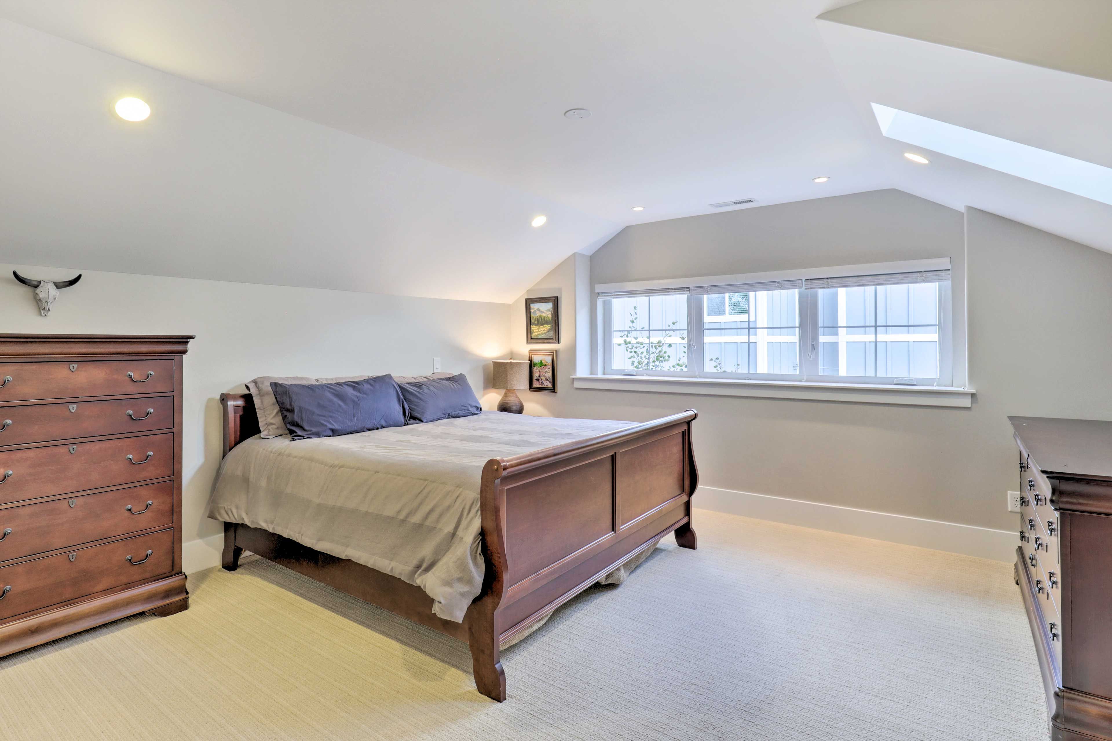 Bedroom 2 | King Bed | 2nd Floor | Linens Provided