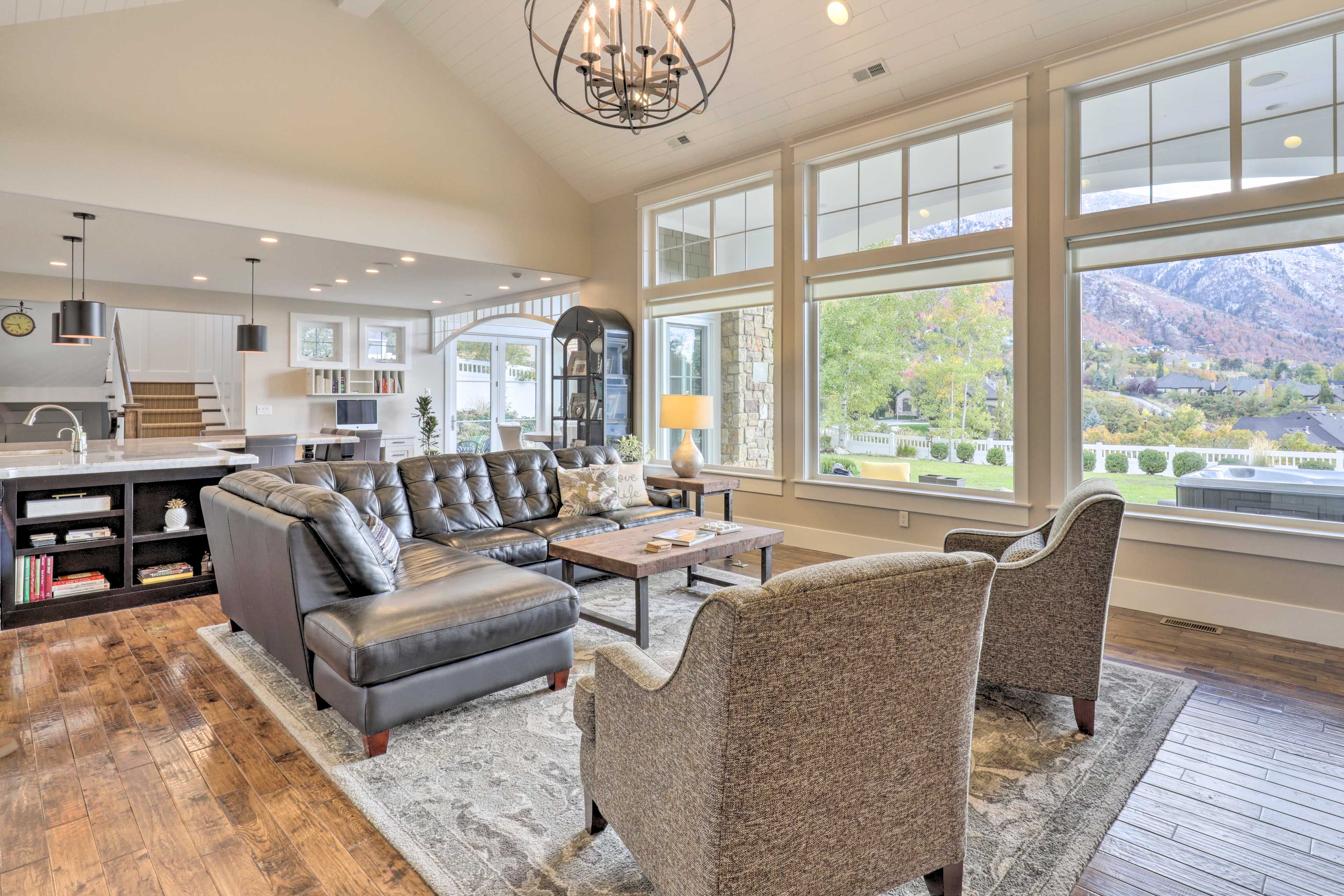Living Room | Fireplace | Board Games