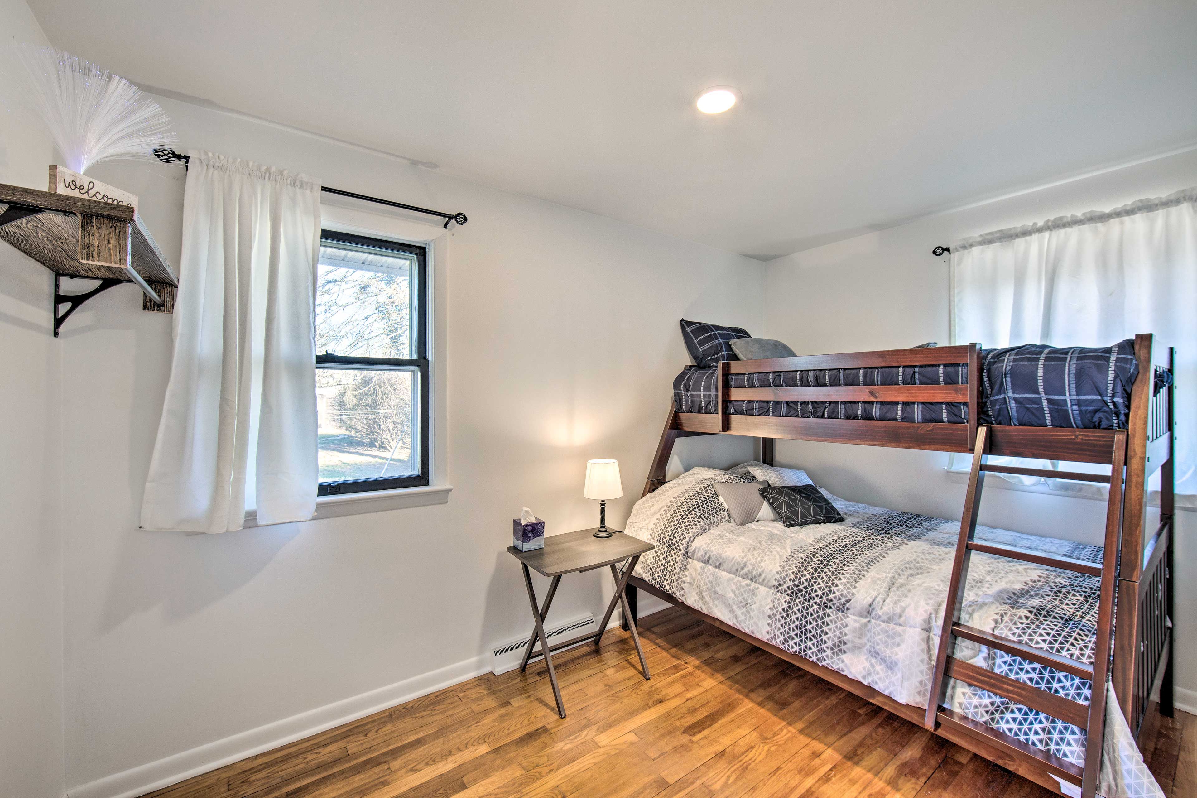 Bedroom 3 | Twin/Full Bunkbed