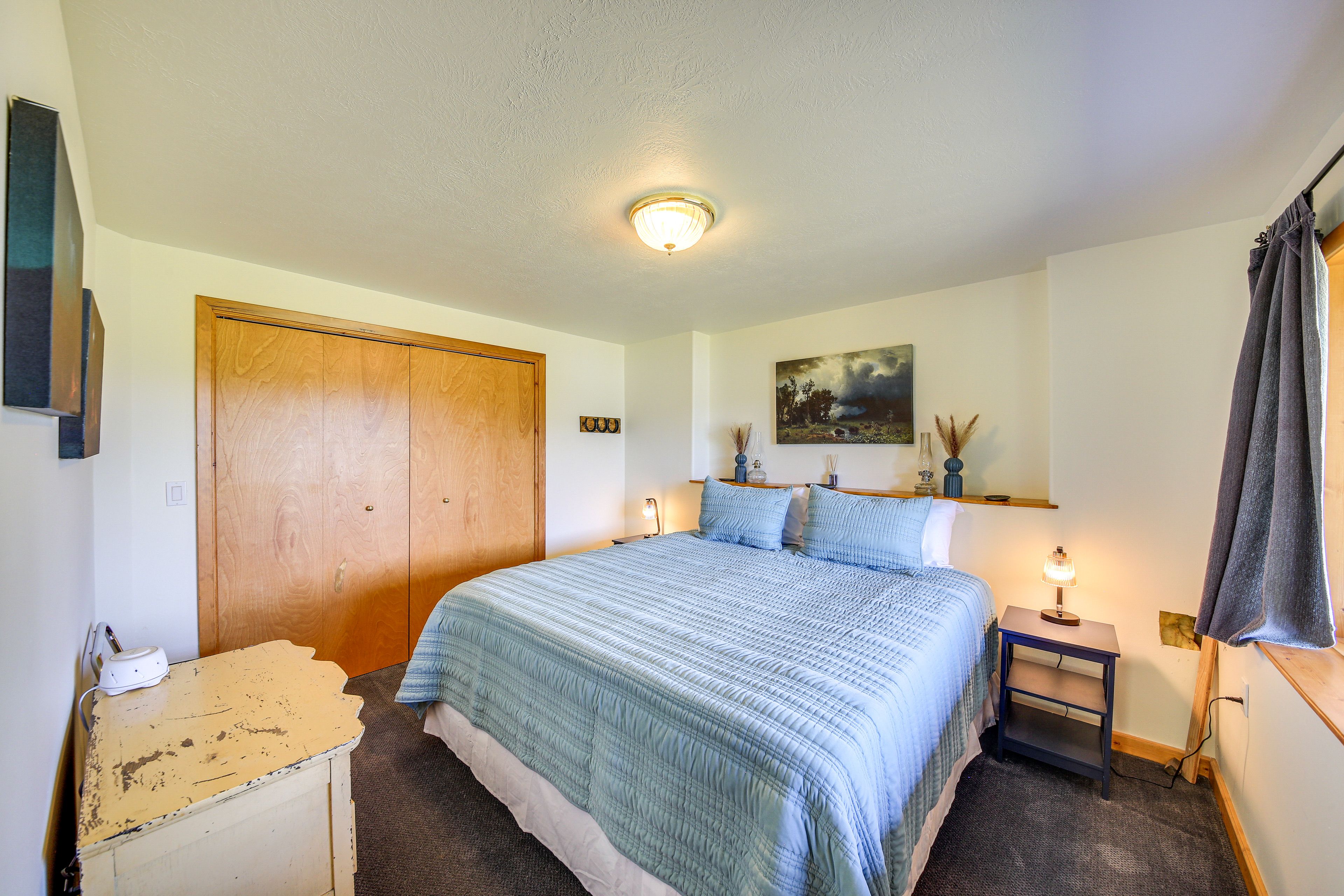 Bedroom 1 | King Bed | Lower Level