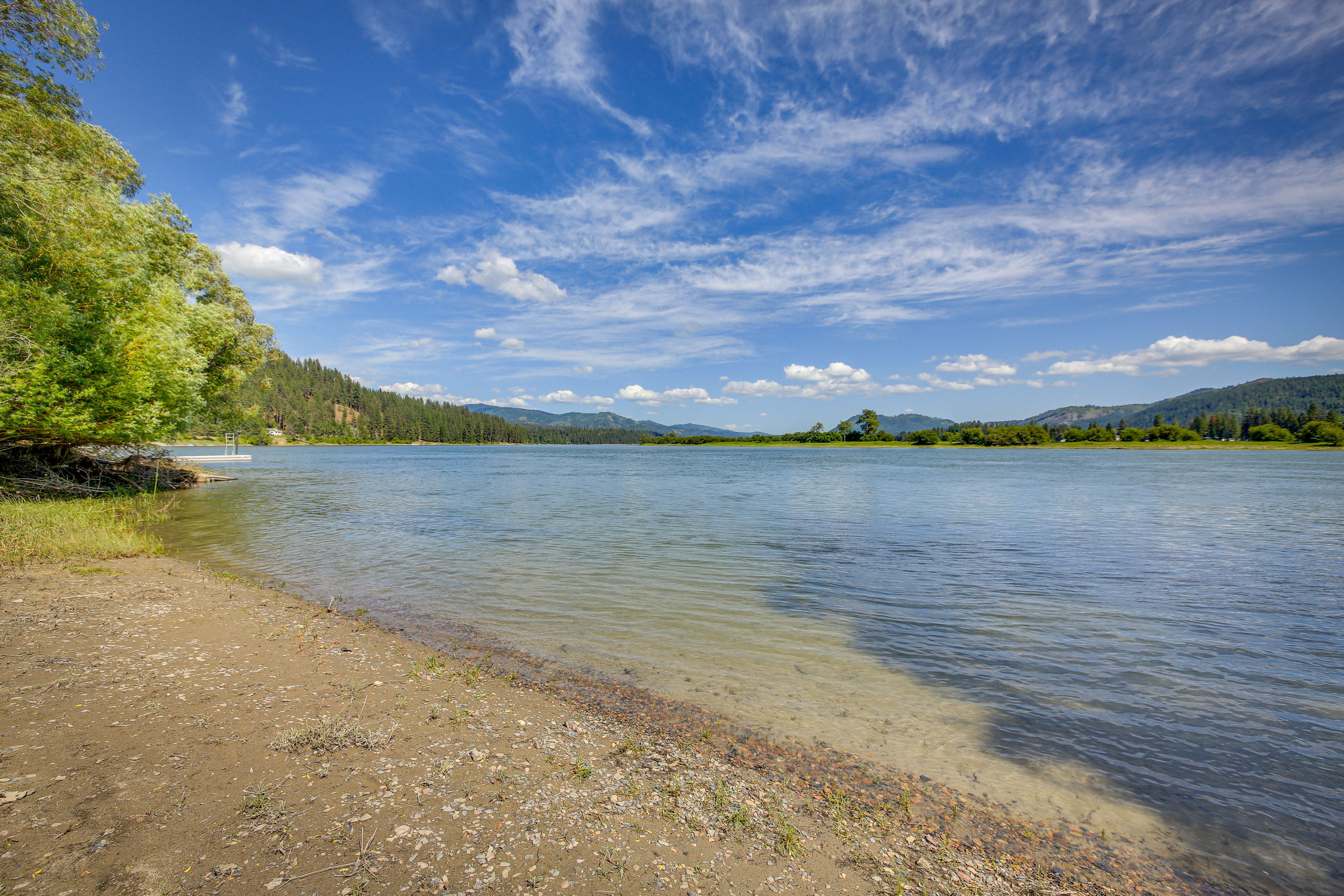 Private Riverfront/Beach