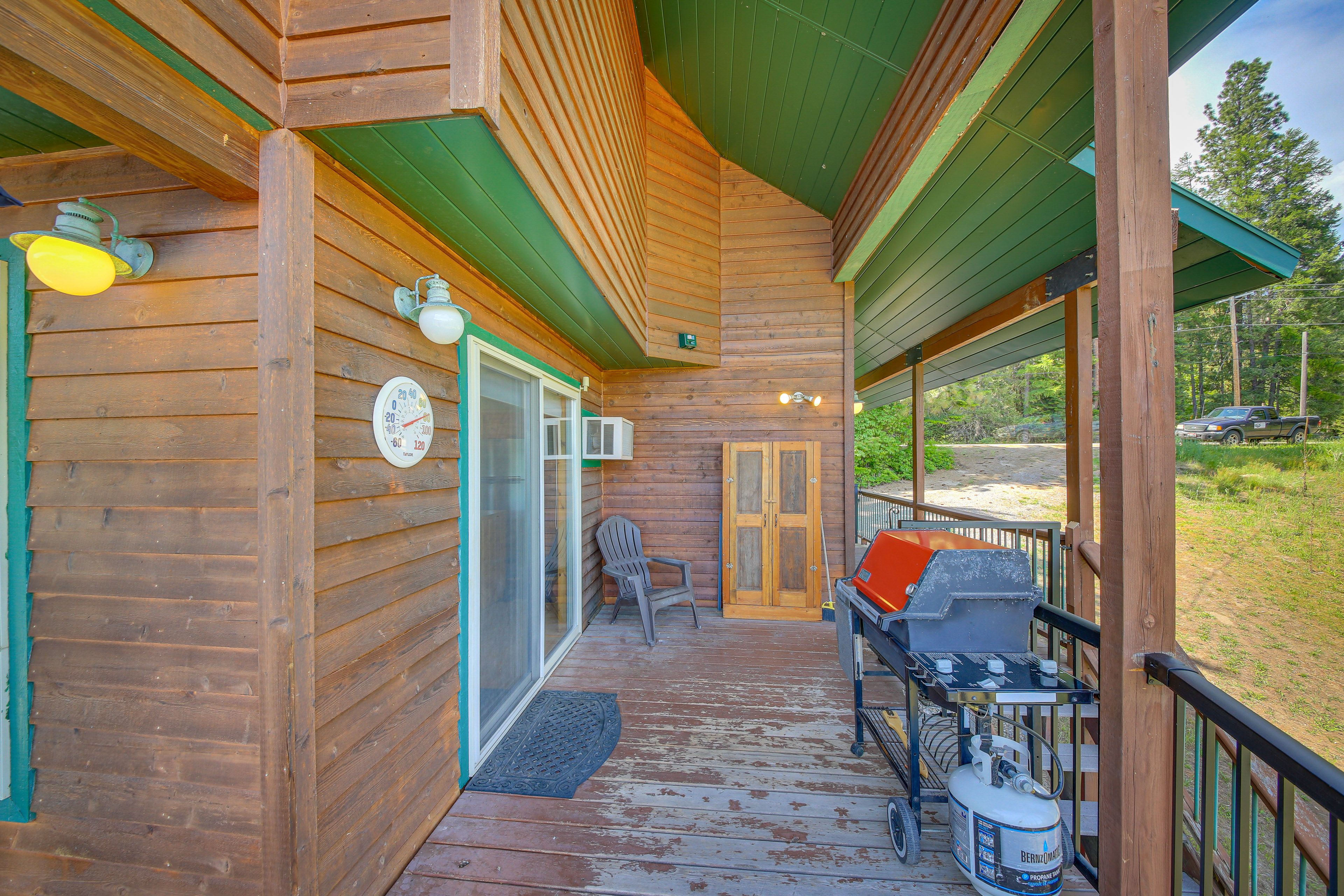 Lower Deck | Gas Grill
