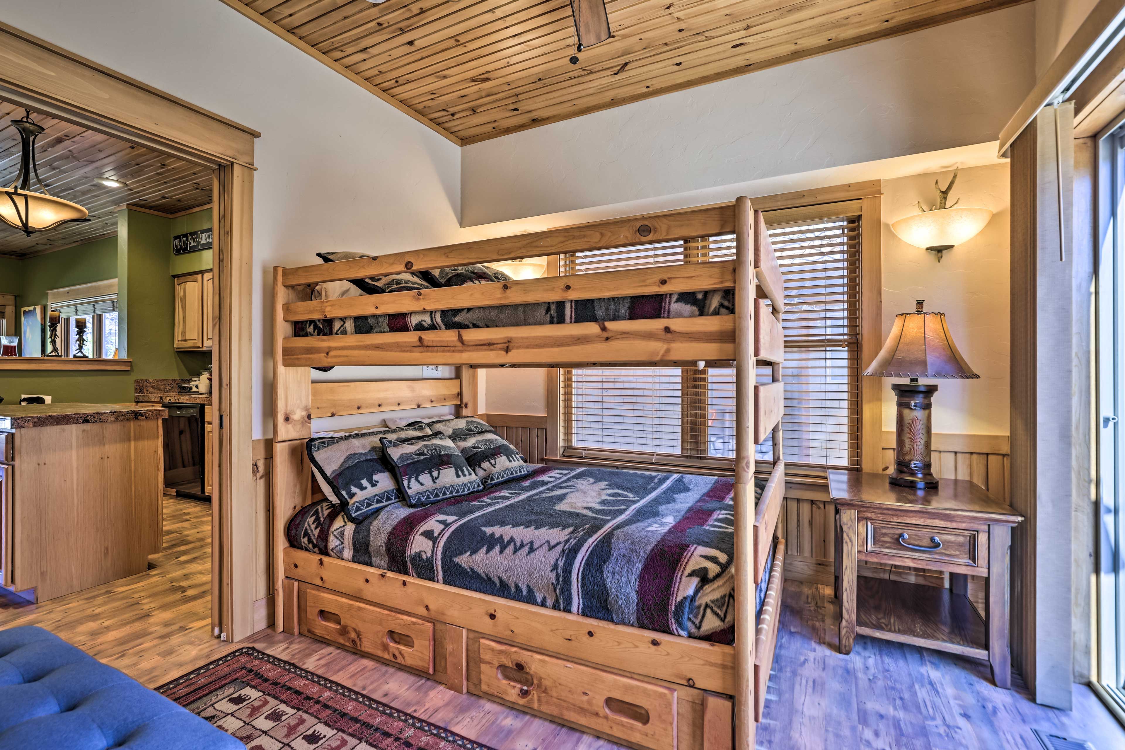 Bedroom 3 | Full Bunk Bed | TV w/ DVD Player
