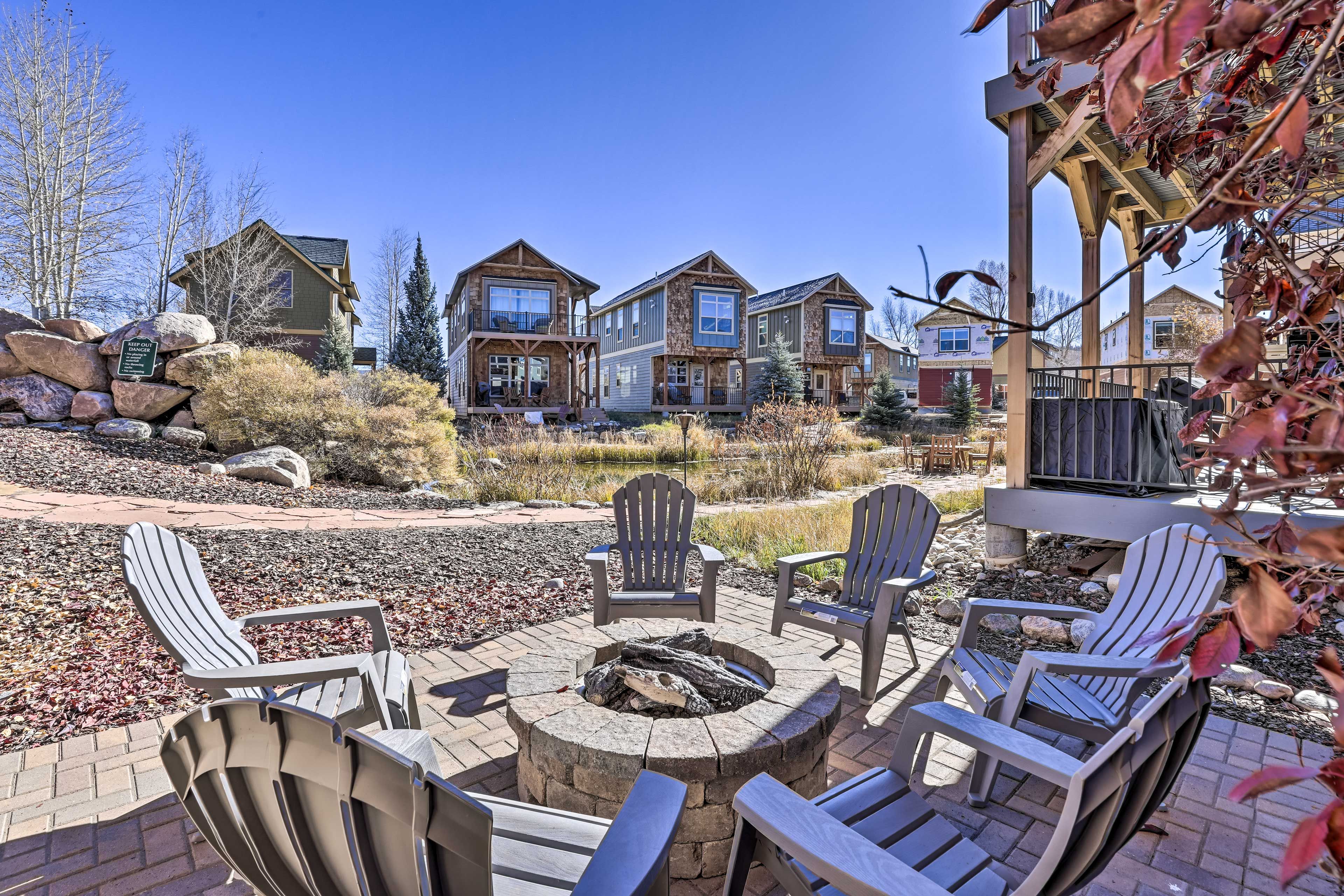 Back Patio | Natural Gas Fire Pit