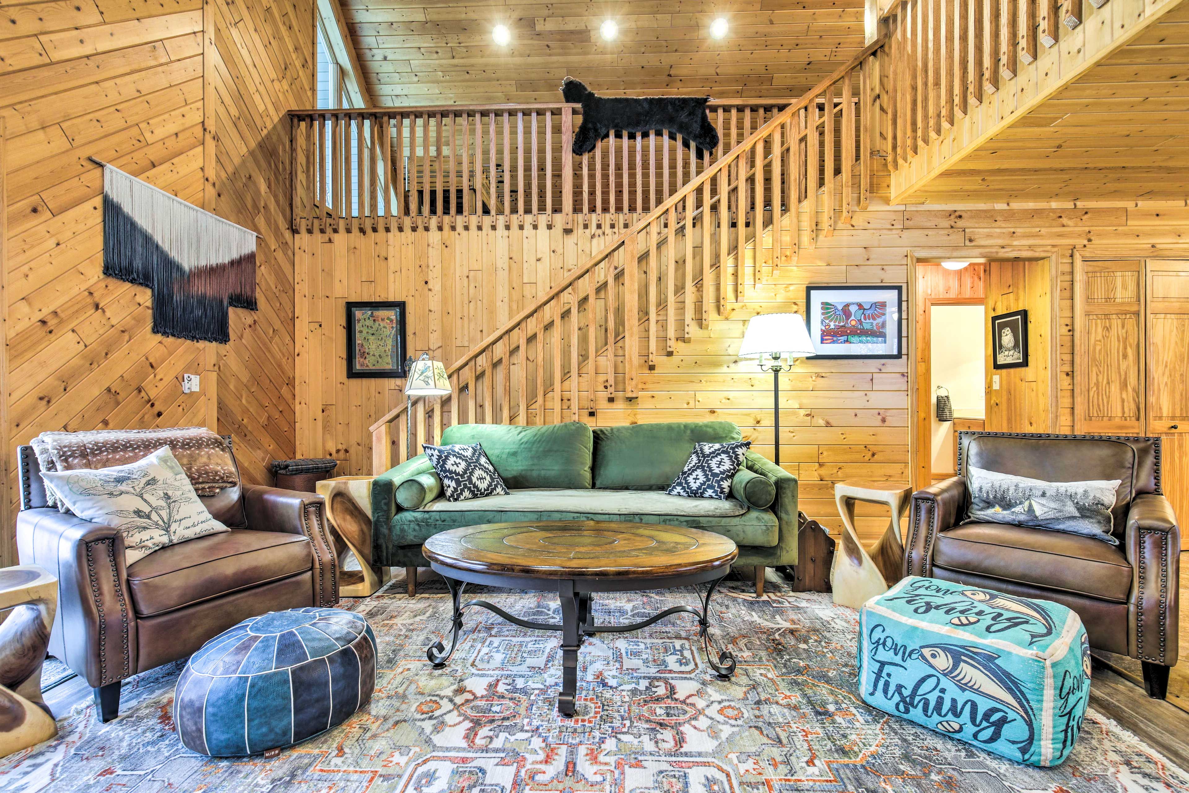 Living Area | Central A/C & Heat | Free WiFi | Smart TV w/ Cable | Fireplace