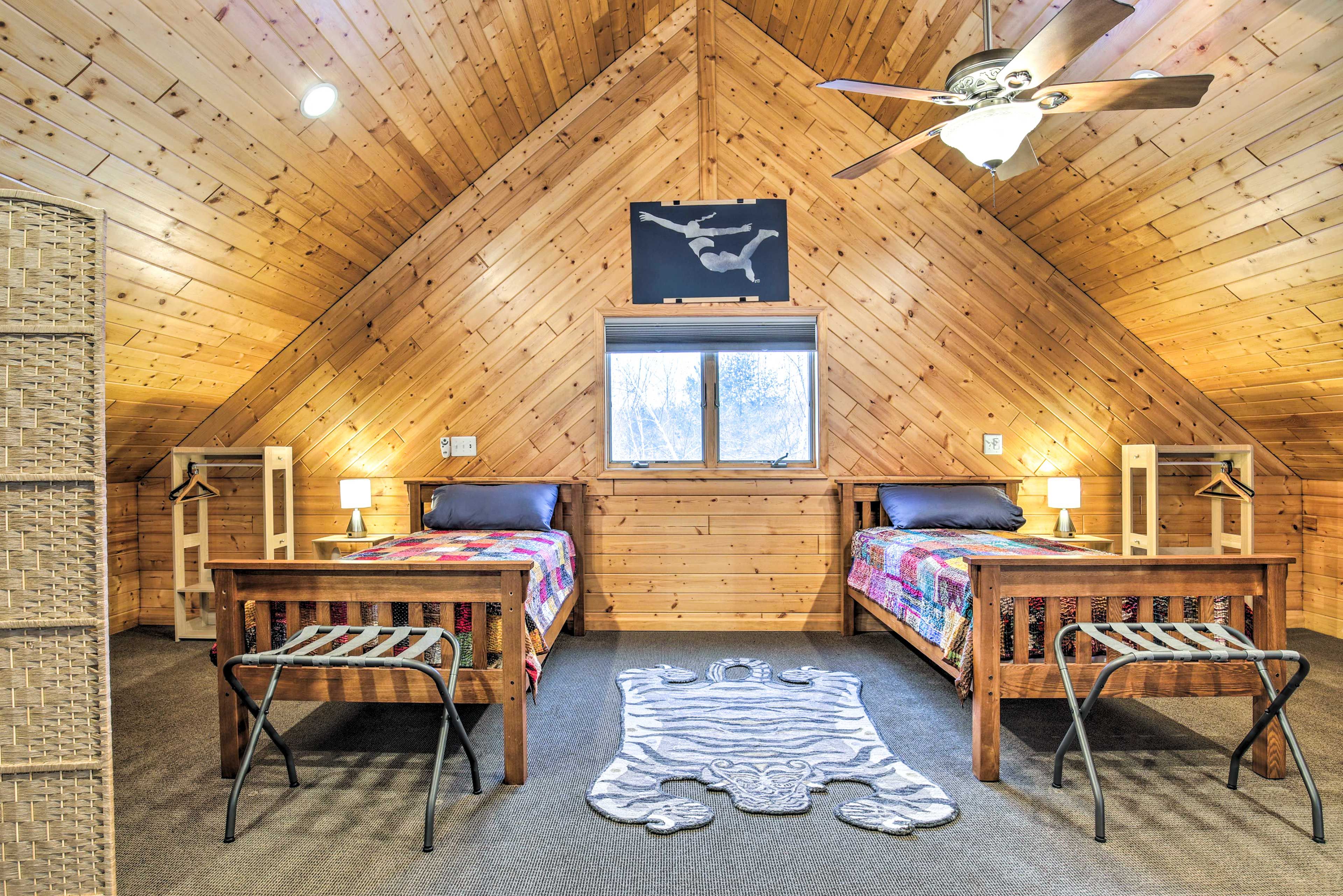 Loft | 2 Twin Beds | Board Games | Foosball Table