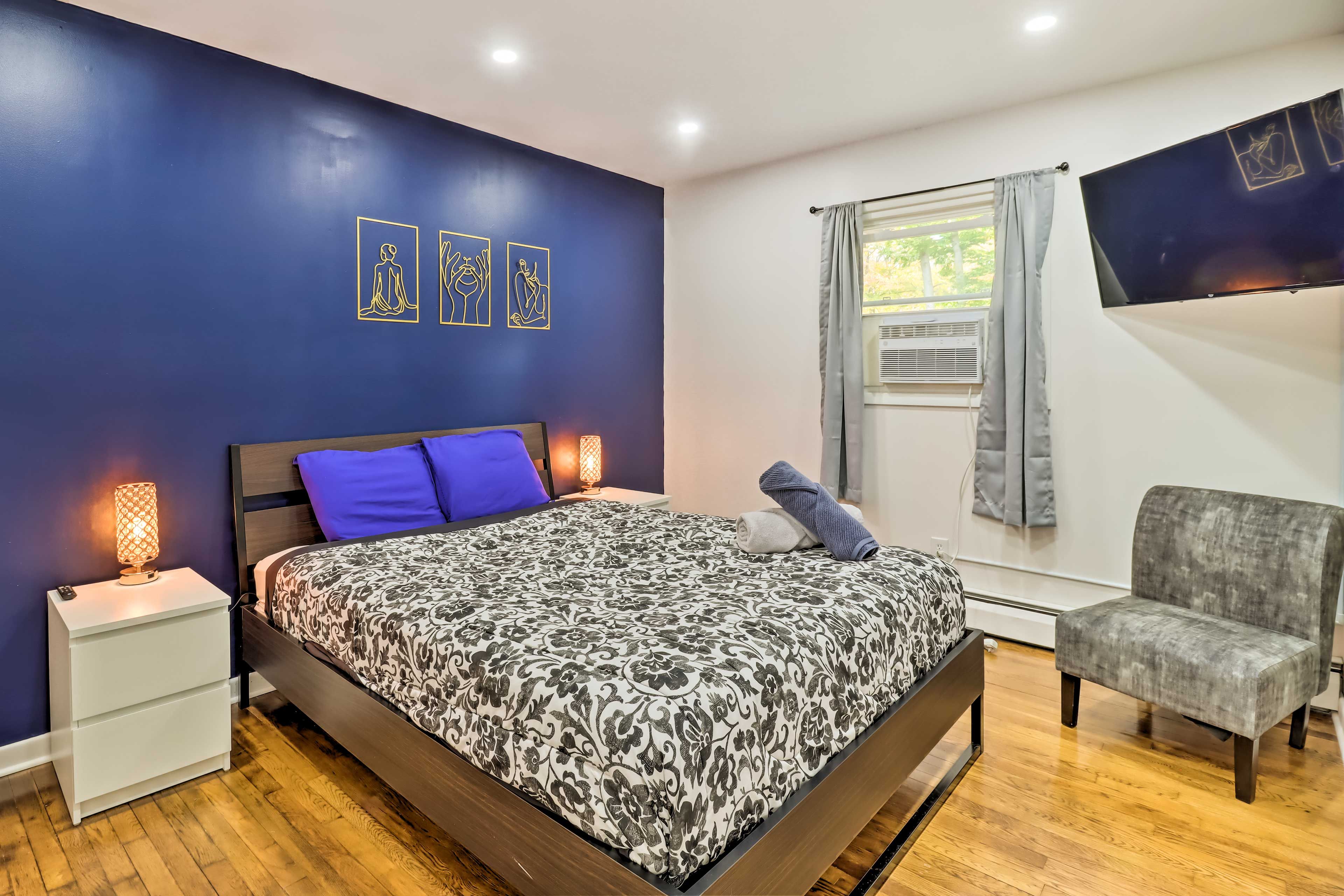 Bedroom 2 | Queen Bed