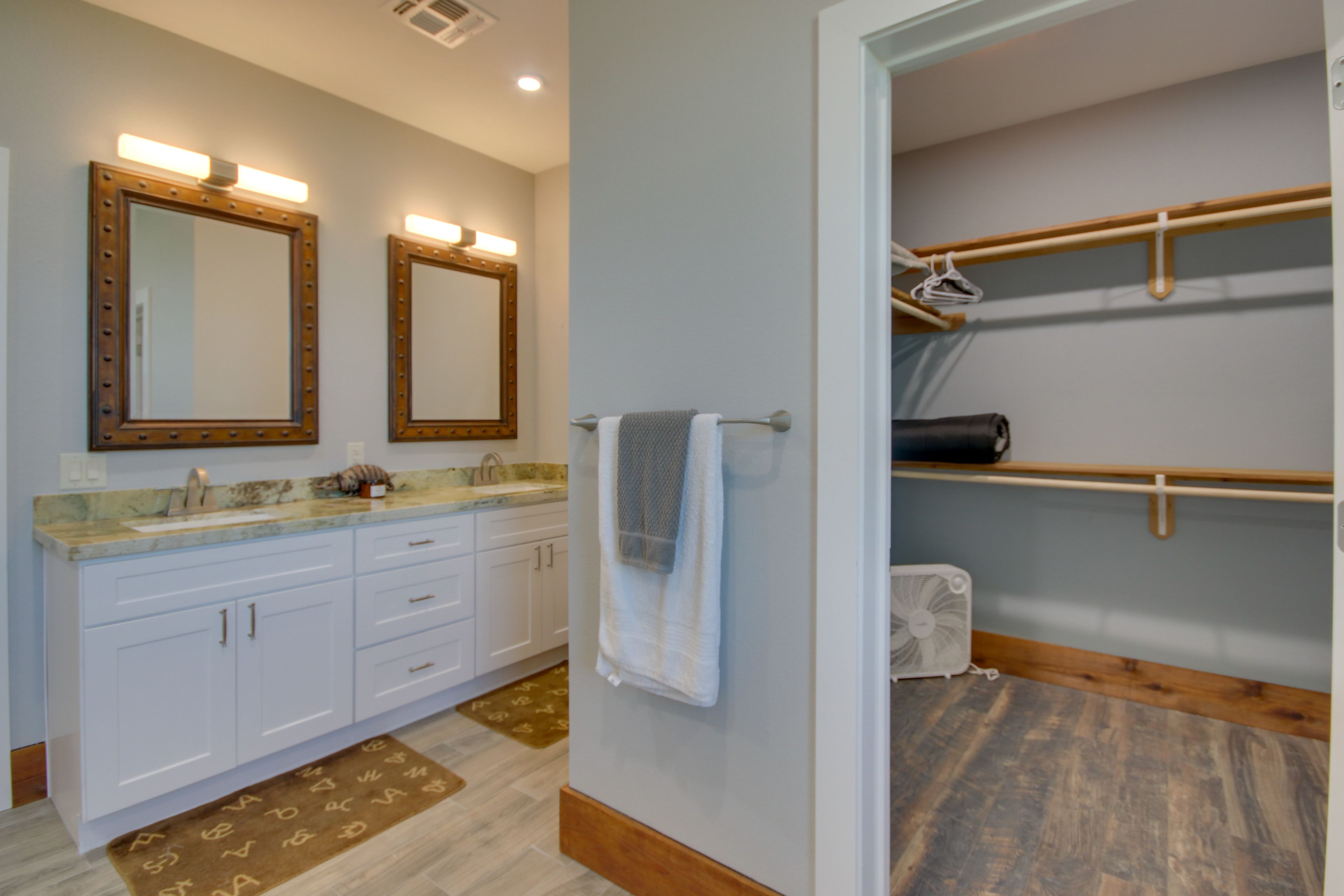En-Suite Bathroom | Towels Provided