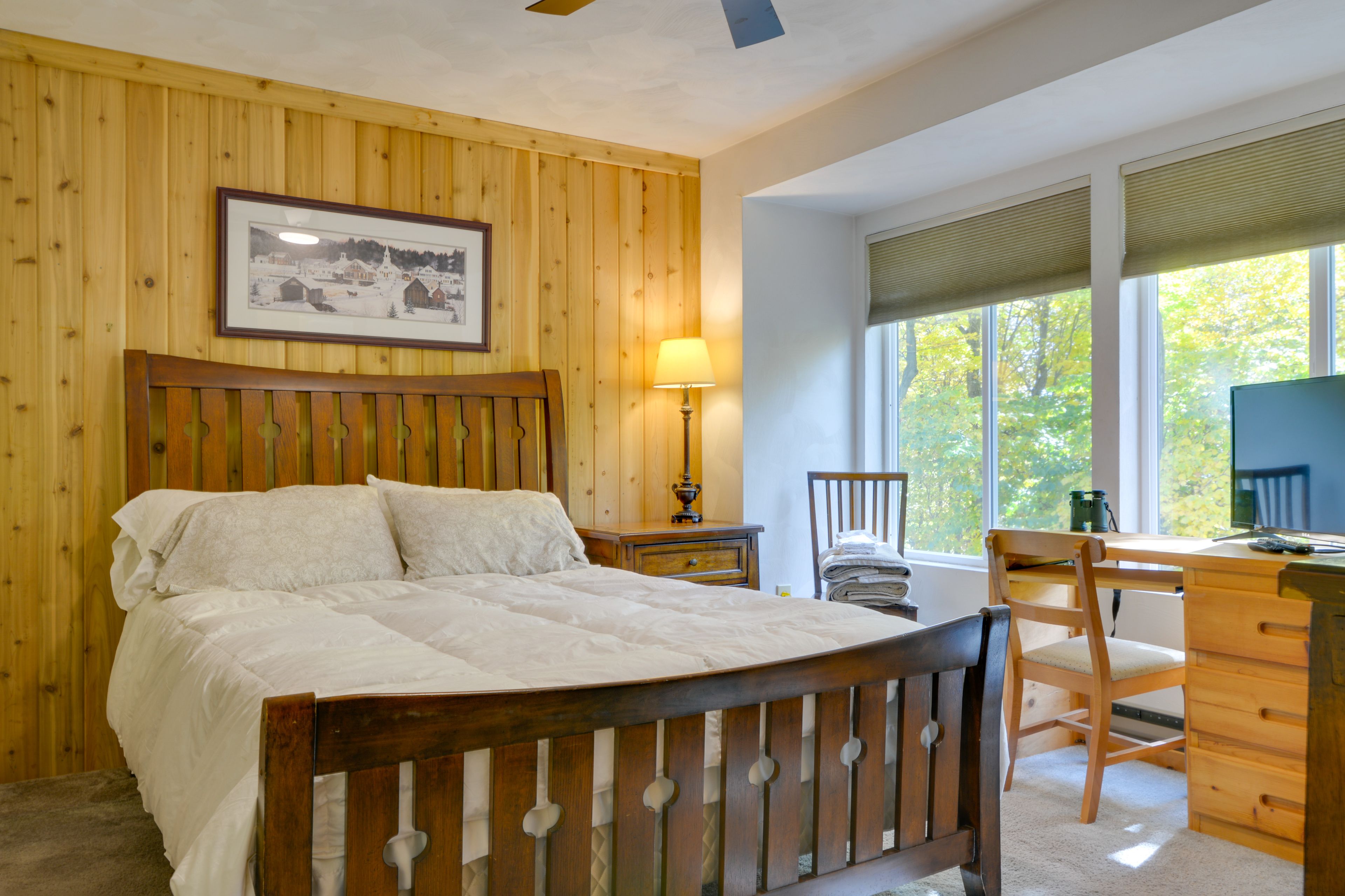 Bedroom 1 | Queen Bed | 2nd Floor
