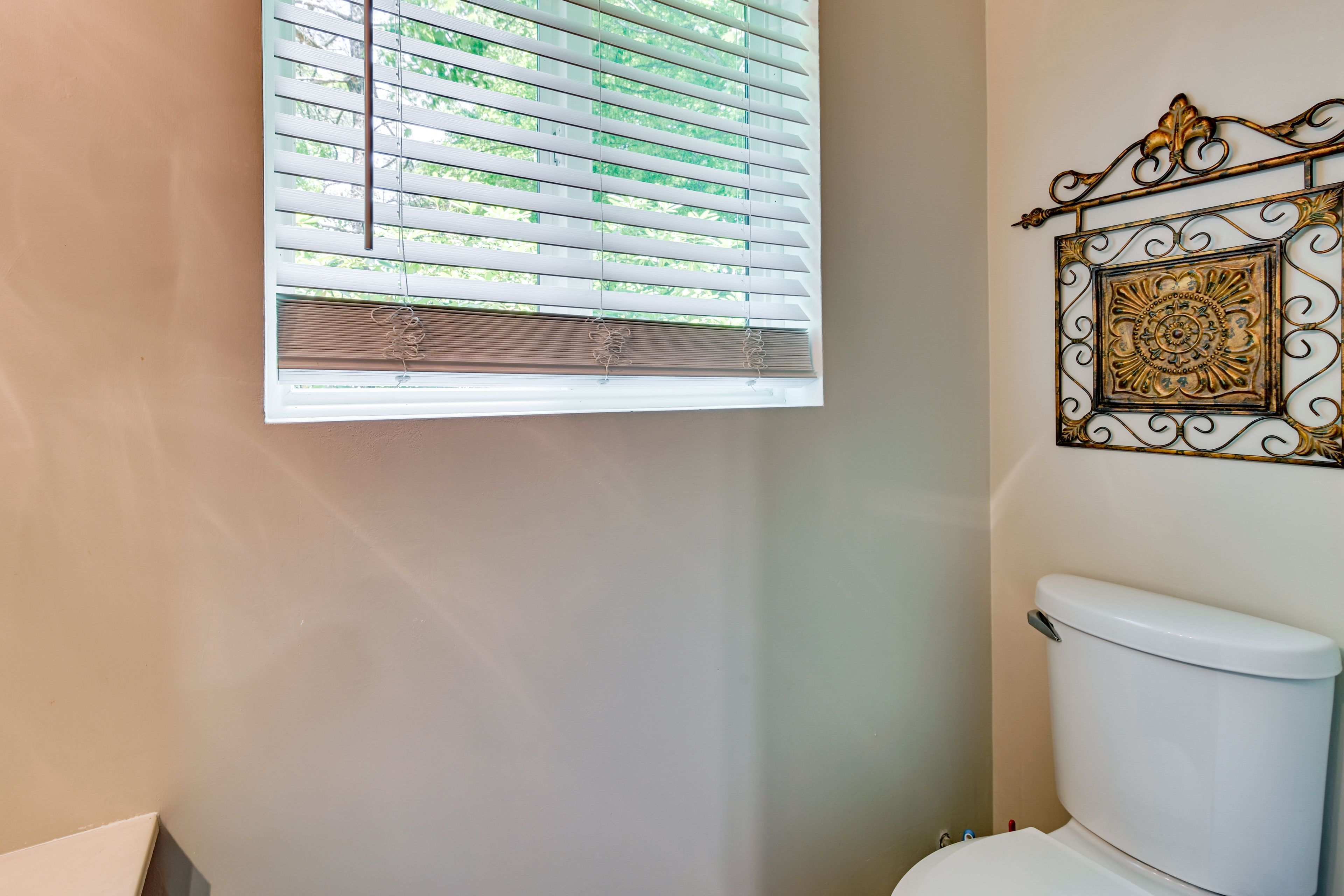 Half Bathroom | 1st Floor