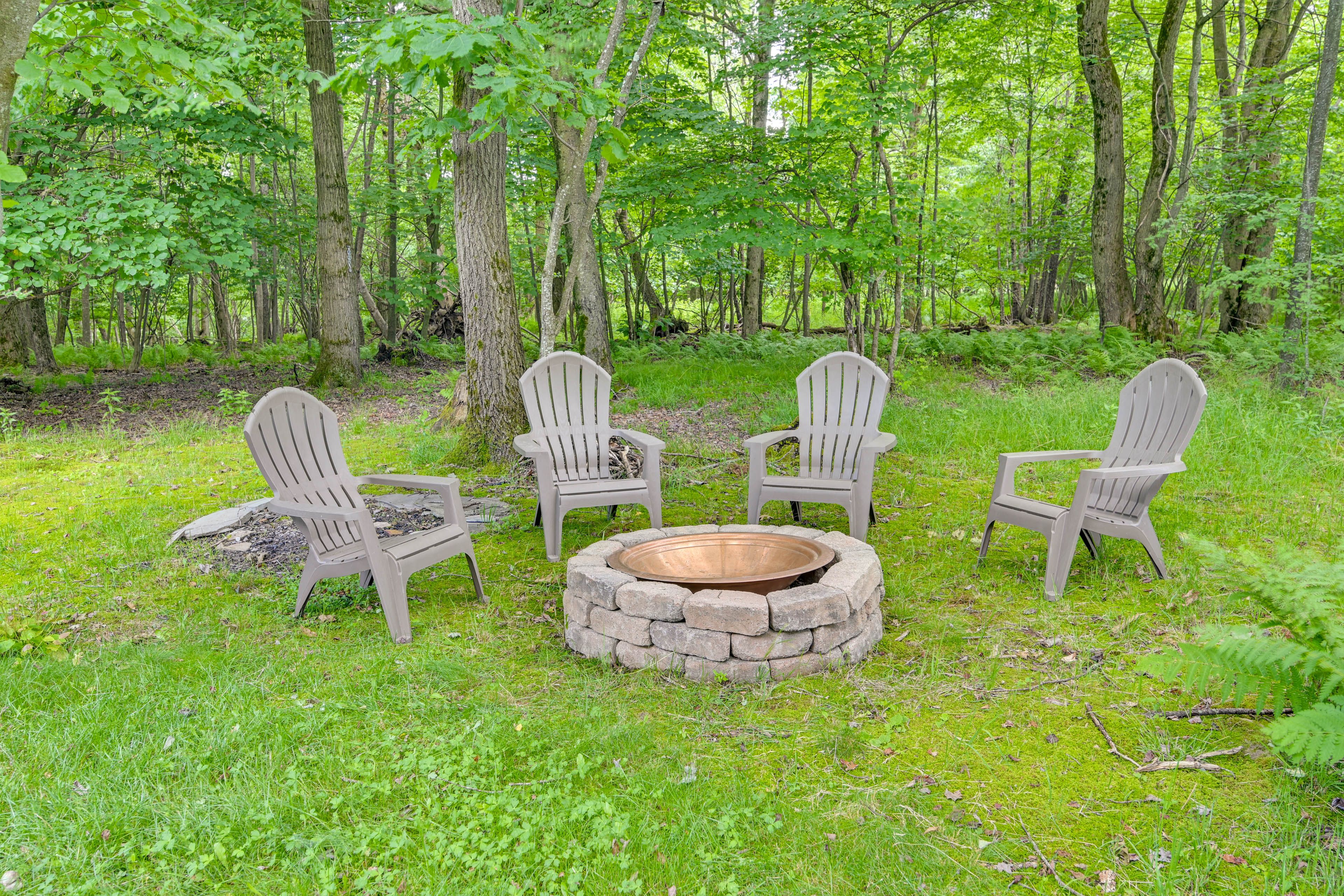 Shared Yard | Fire Pit