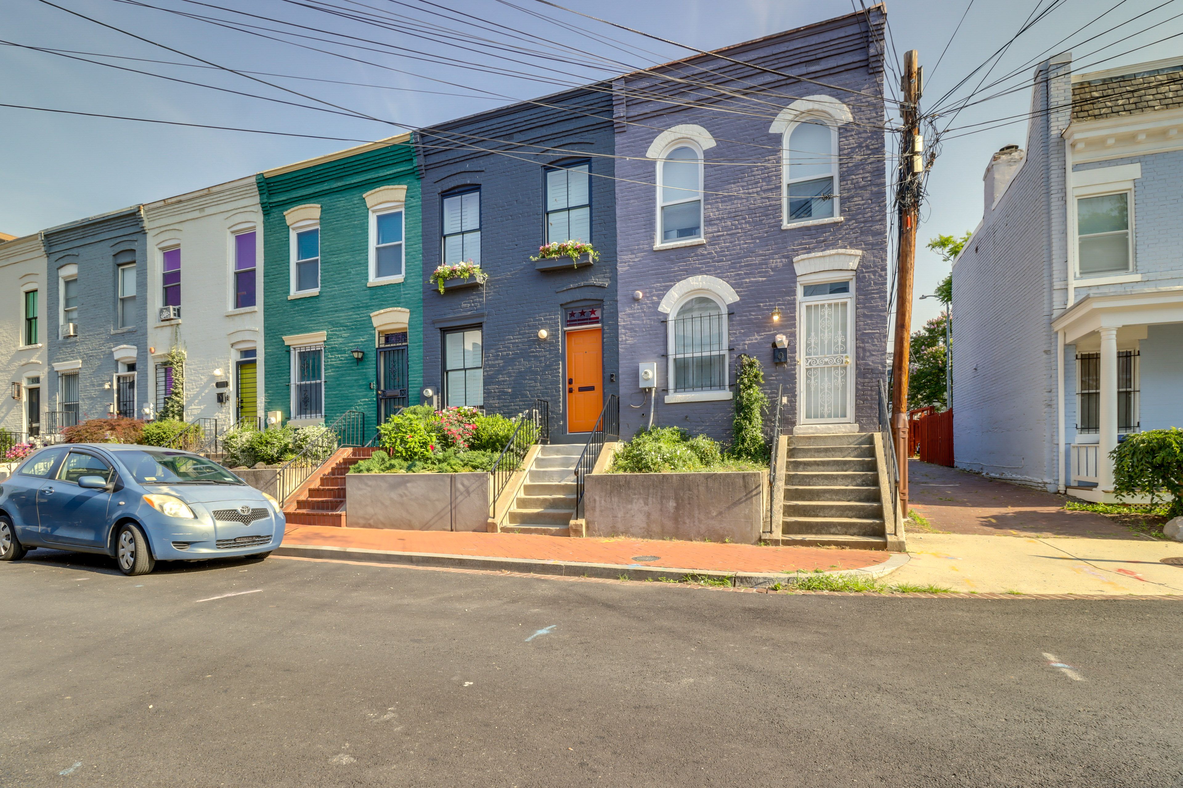 Parking | Street Parking (Limited, First-Come, First-Served)