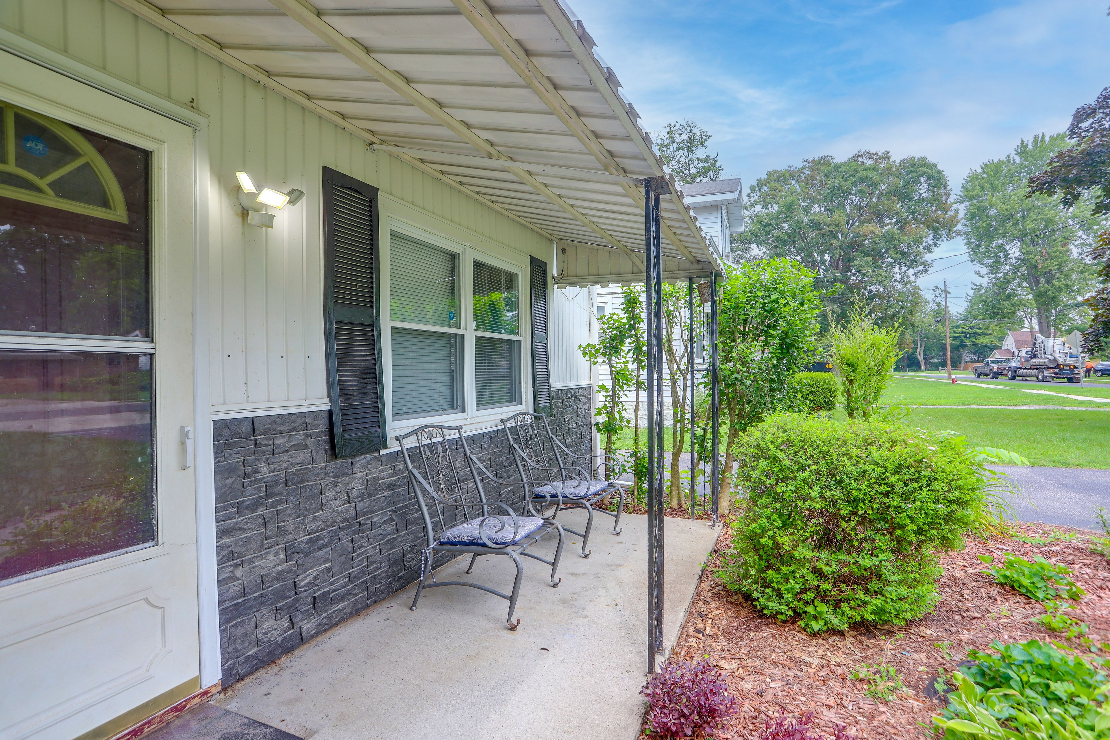 Front Entry | Covered Porch