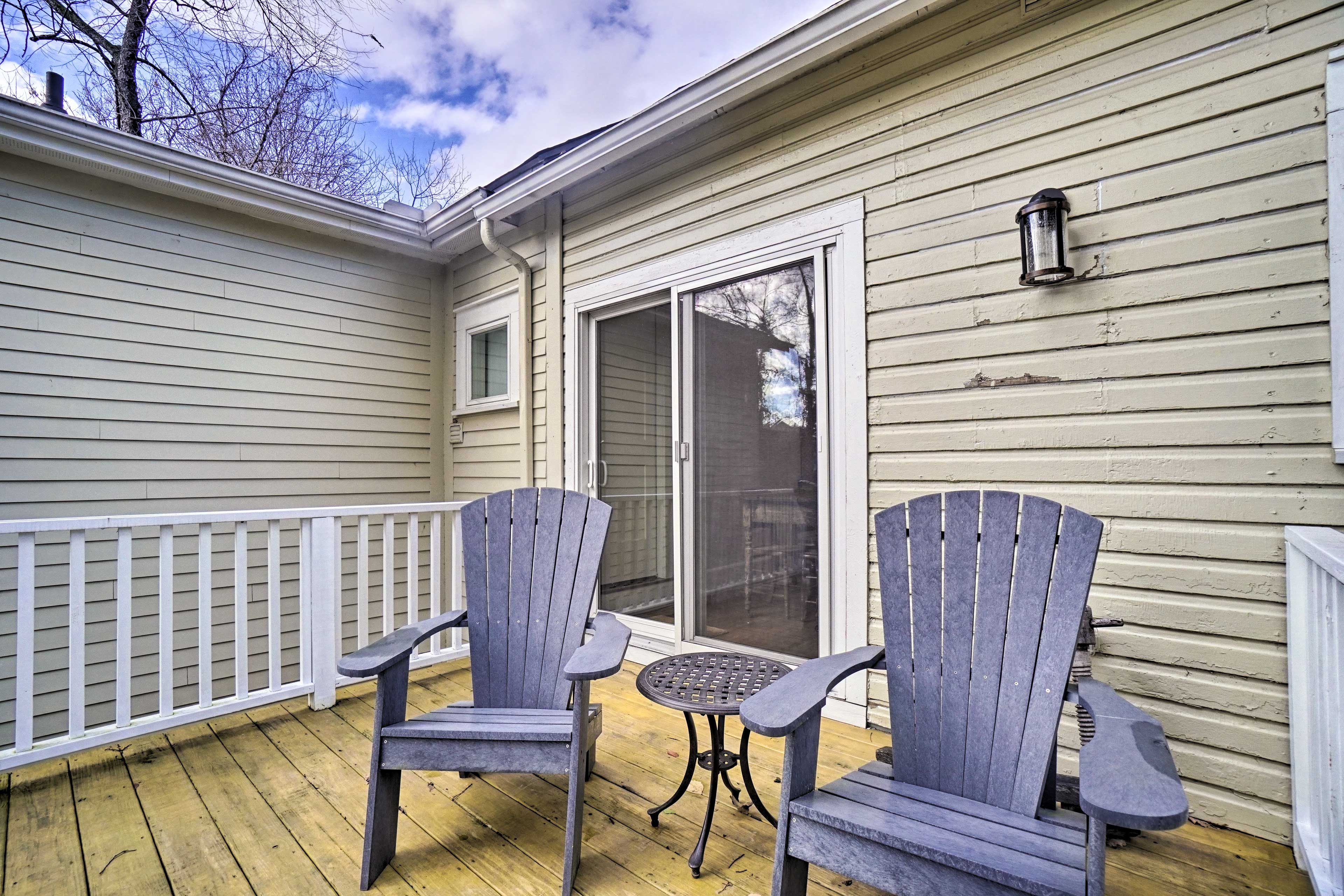 Home Exterior | Deck | Seating