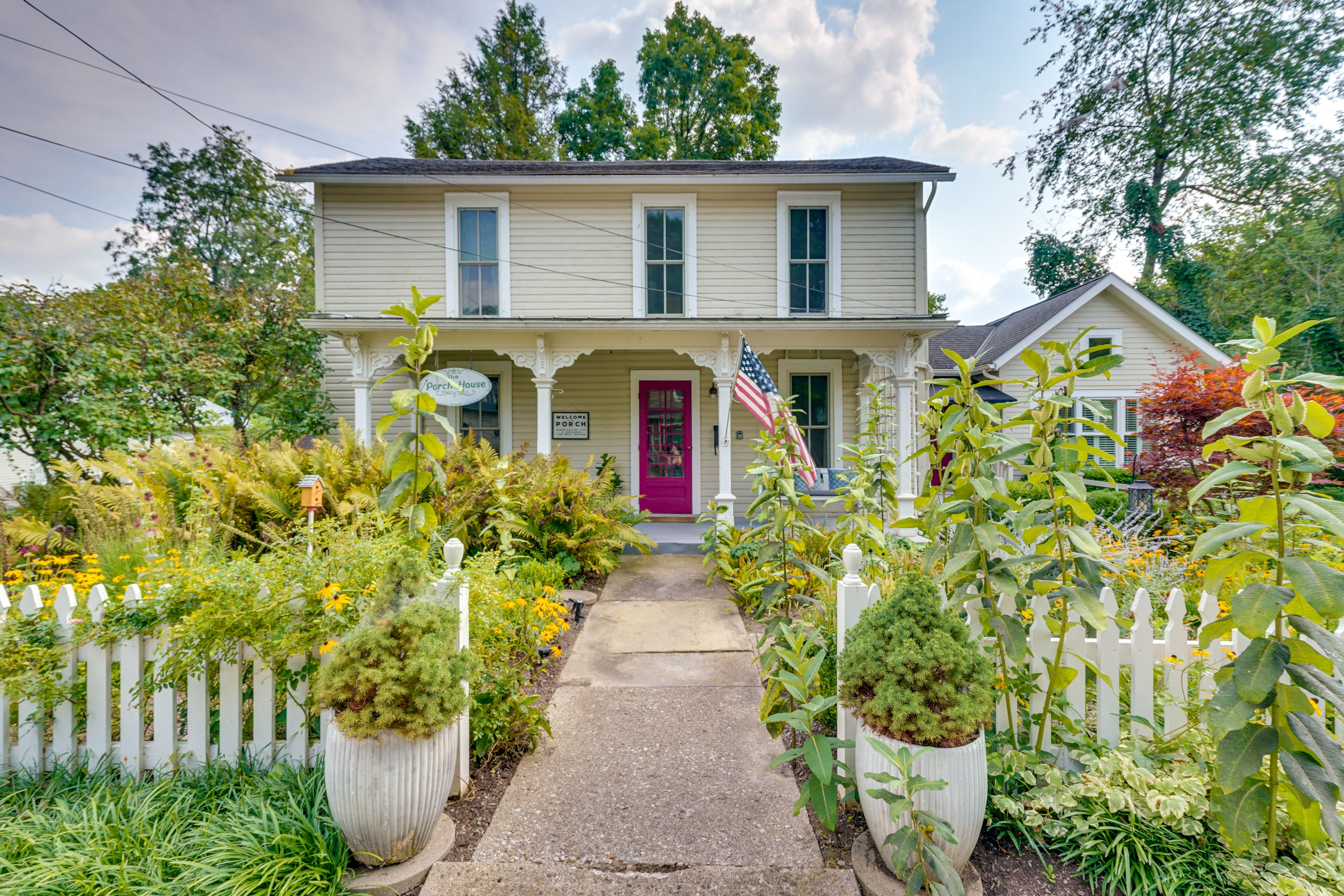 Granville Vacation Rental | 3BR | 3BA | 1 Step to Enter | 2,092 Sq Ft