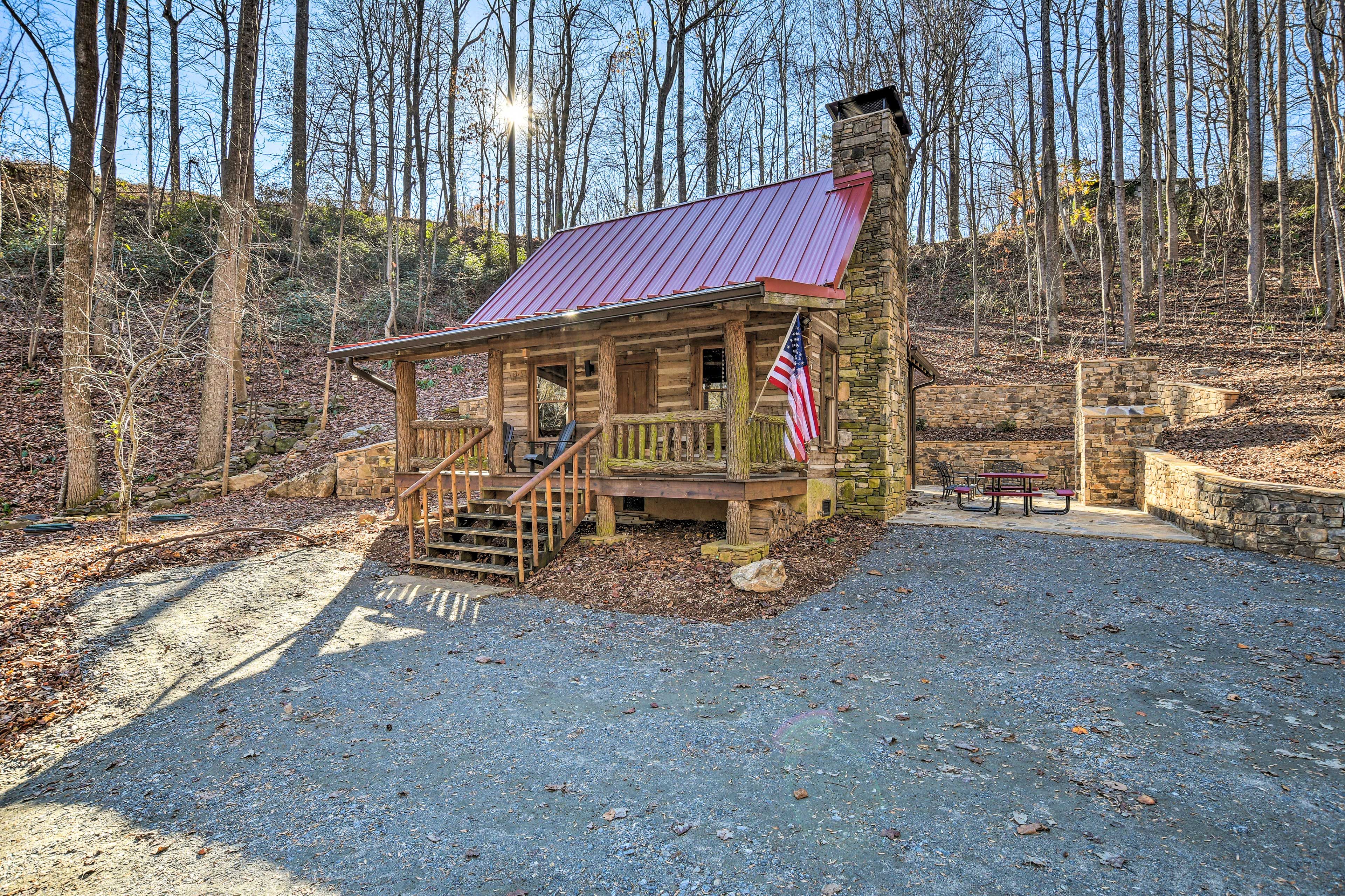 Saluda Vacation Rental | 1BR | 1BA | Stairs Required for Access | 1,100 Sq Ft